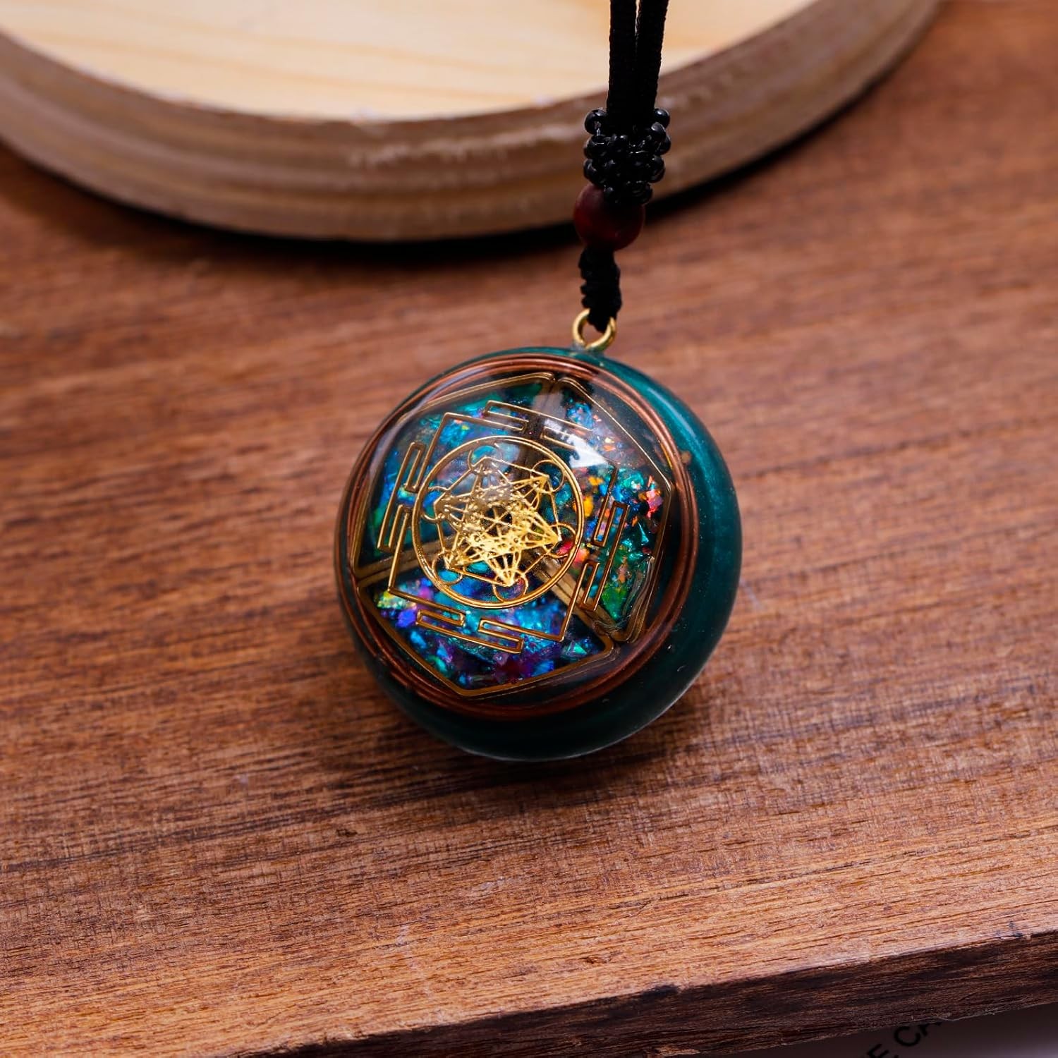 Da Piao Liang Sacred Geometry Orgone Pendant Necklace with Metatron’s Cube & Man