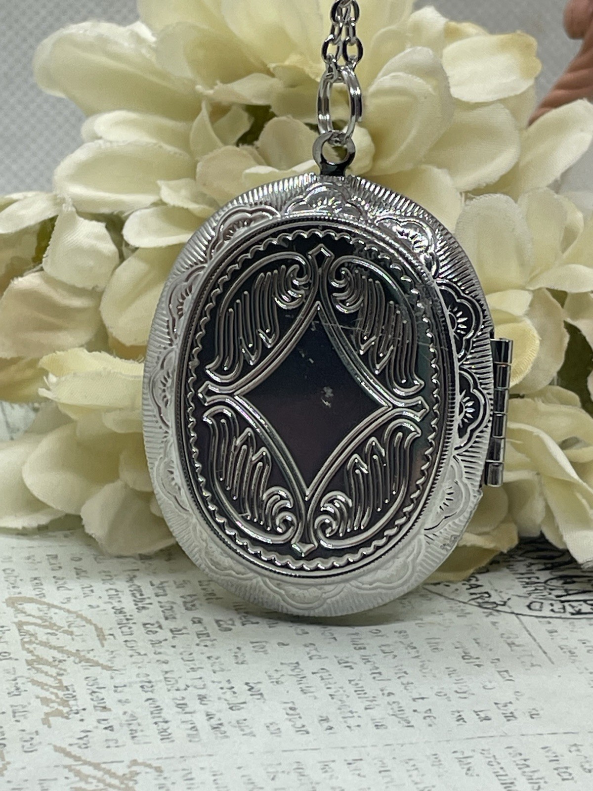 Silver Purple SCOTTISH THISTLE Scotland LOCKET NECKLACE CAMEO PHOTO CELTIC gift