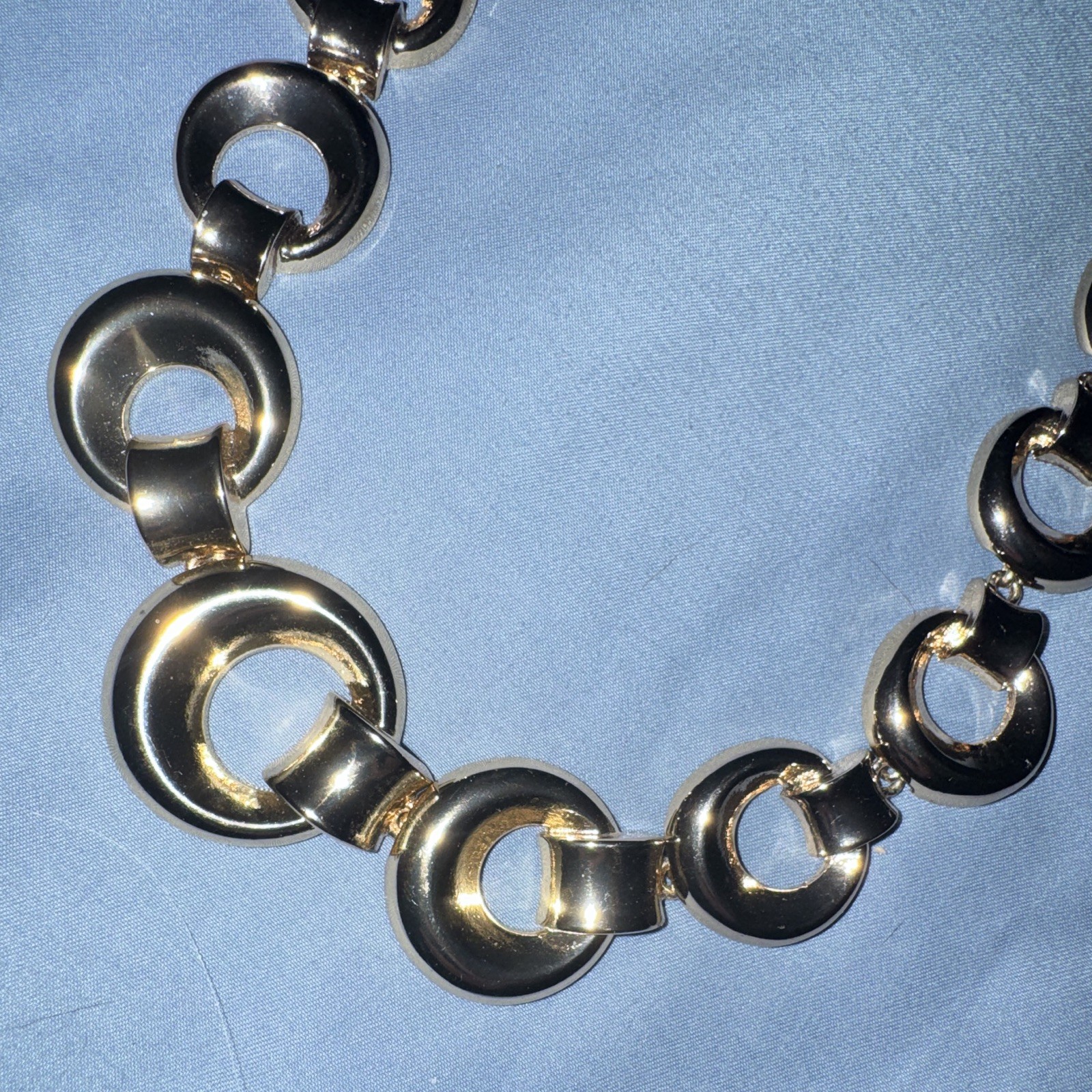 Round Link Silver Tone Metal Chain Statement Necklace Toggle Closure No Stone