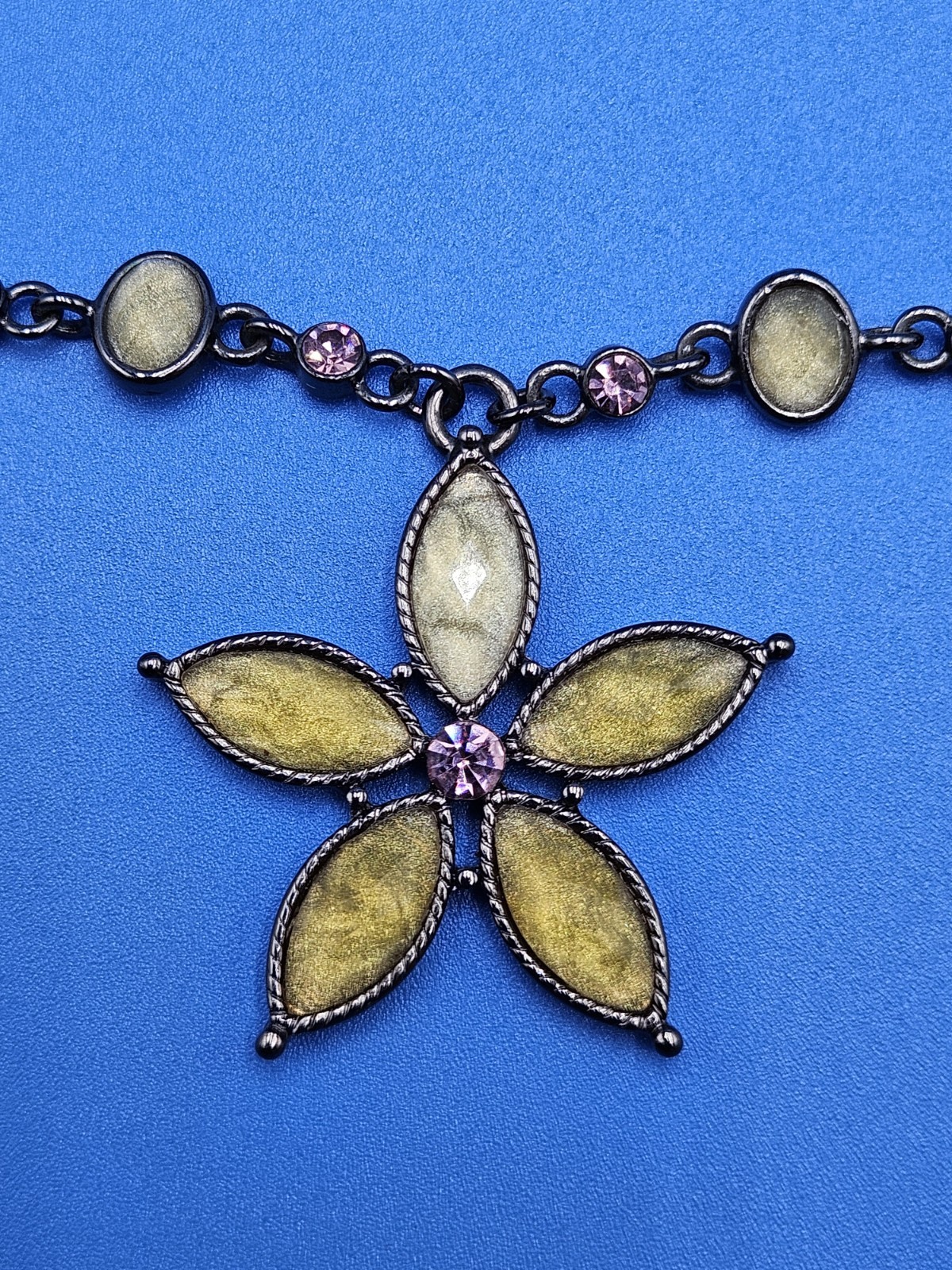 Park Lane Ashley Necklace Yellow Flowers/Pink Accents Rhinestones