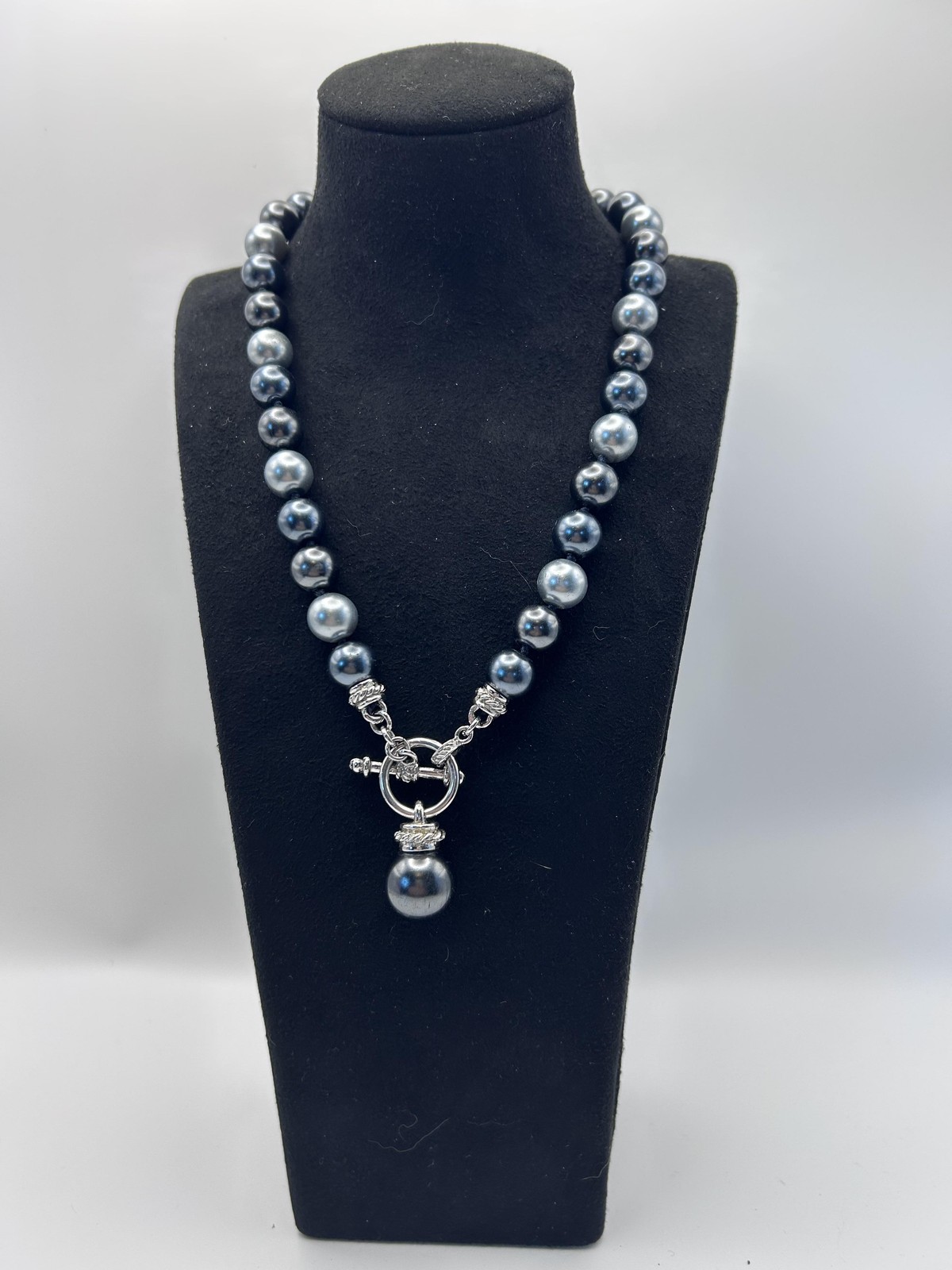 Necklace Gray Imitation Pearl Beaded Round Pendant Toggle Statement Fashion