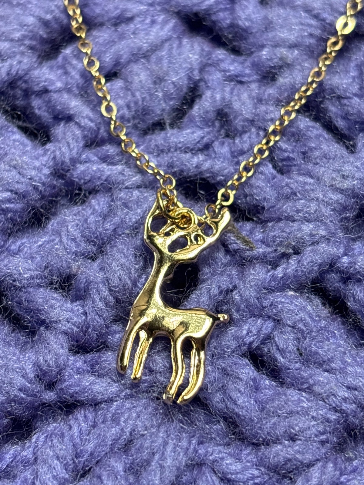 Goldtone Reindeer Pendant Necklace 17 – 20 inches Long 1 inch Pendant