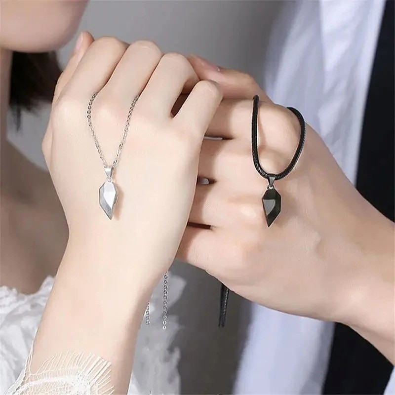 2Pcs Couple Friendship Magnetic Matching Love Heart Distance Pendant Necklace