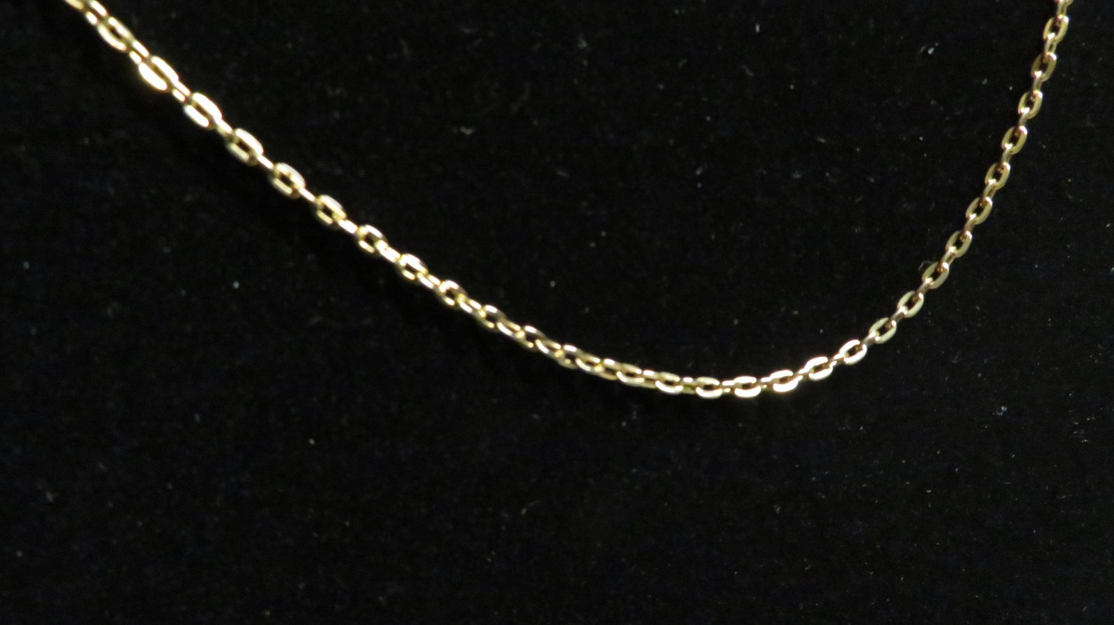 Gold Tone Rope Chain Necklace Metal Chain Style No Stone Korea Undated Era 18″