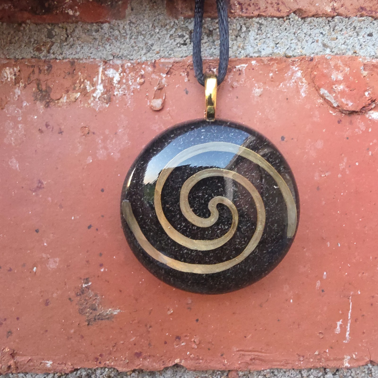 Orgonite Orgone Gold Spiral Crystal Positive Energy Pendant Necklace Spiritual