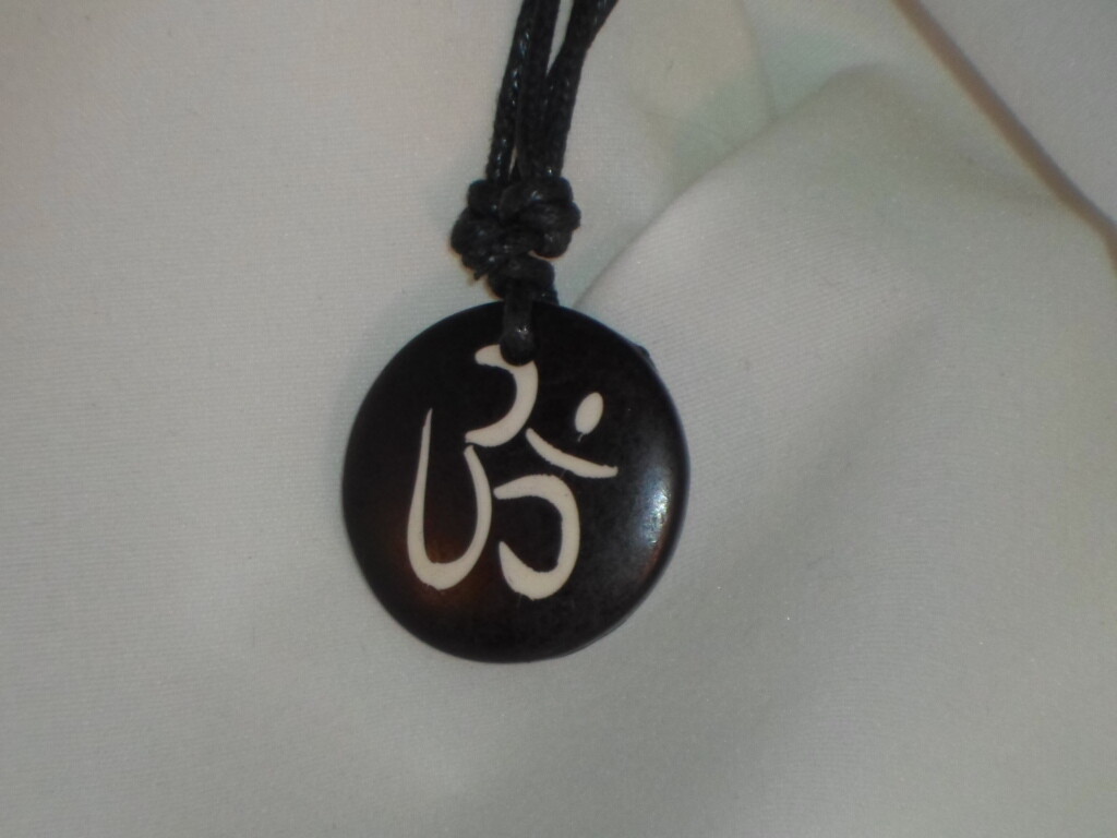 Brown Pendant Tao Imitation Yak Bone Necklace Spirituality T15-4