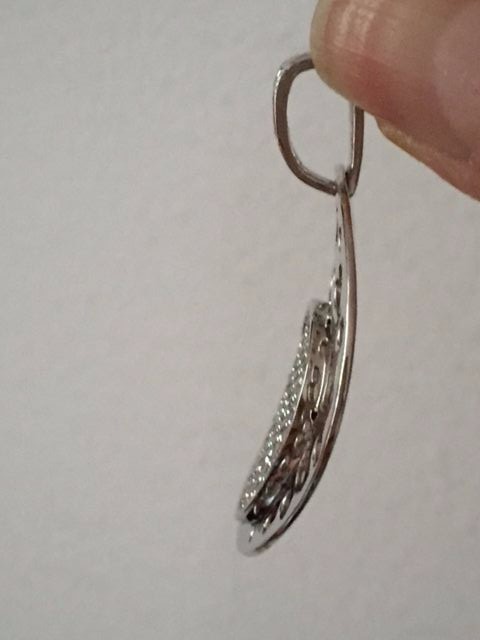 Gorgeous Modern Heart Clear Round CZ Curved Style Pendant Silver – No Chain