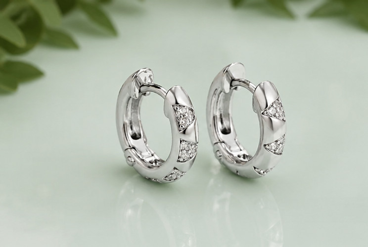 1Ct Round Cut Simulated Diamond Huggie Hoop Earrings 14K White Gold Plated