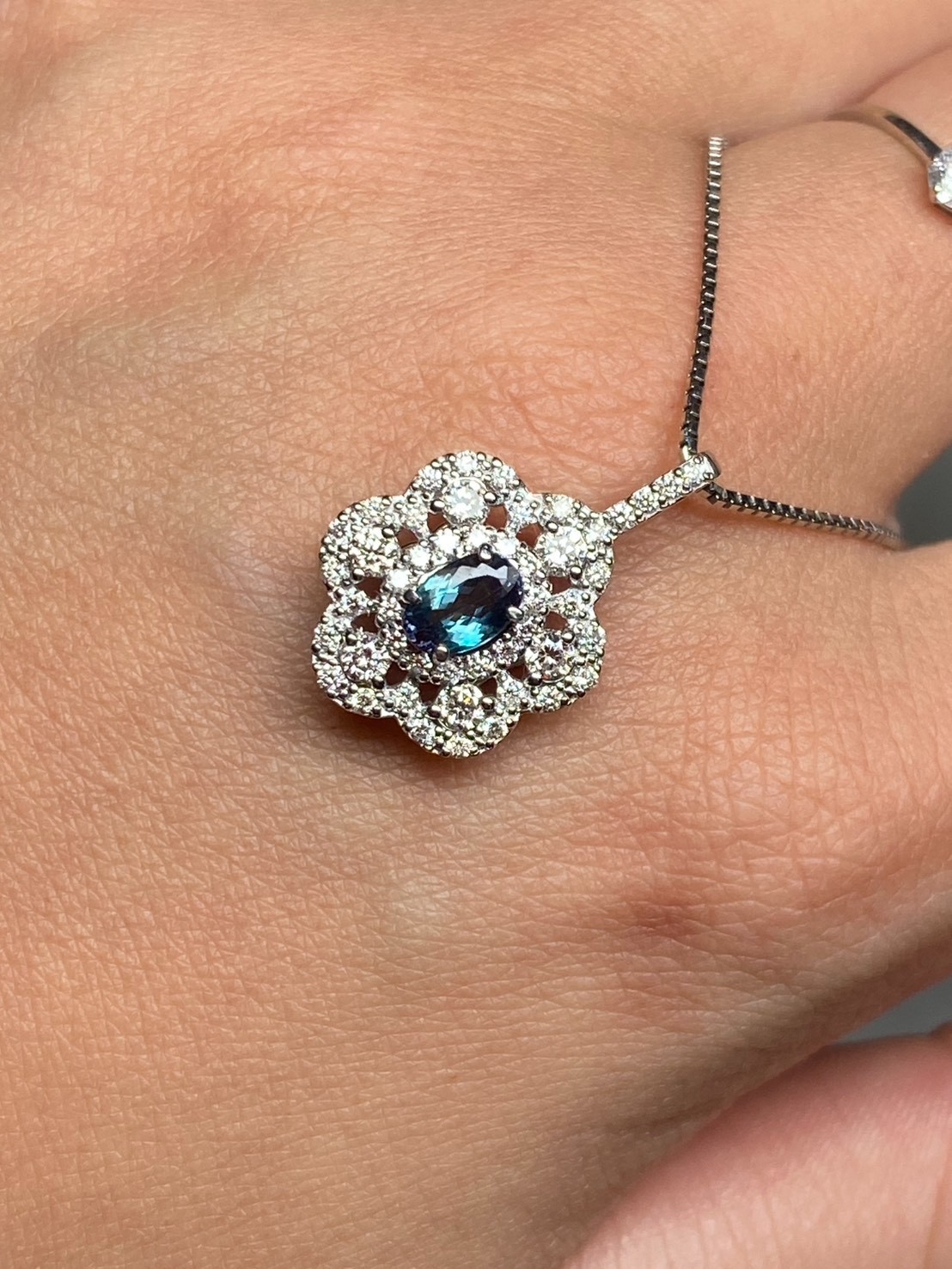 [jerseychou] Natural alexandrite 0.45 ct ,pt850~pt950 , TGC