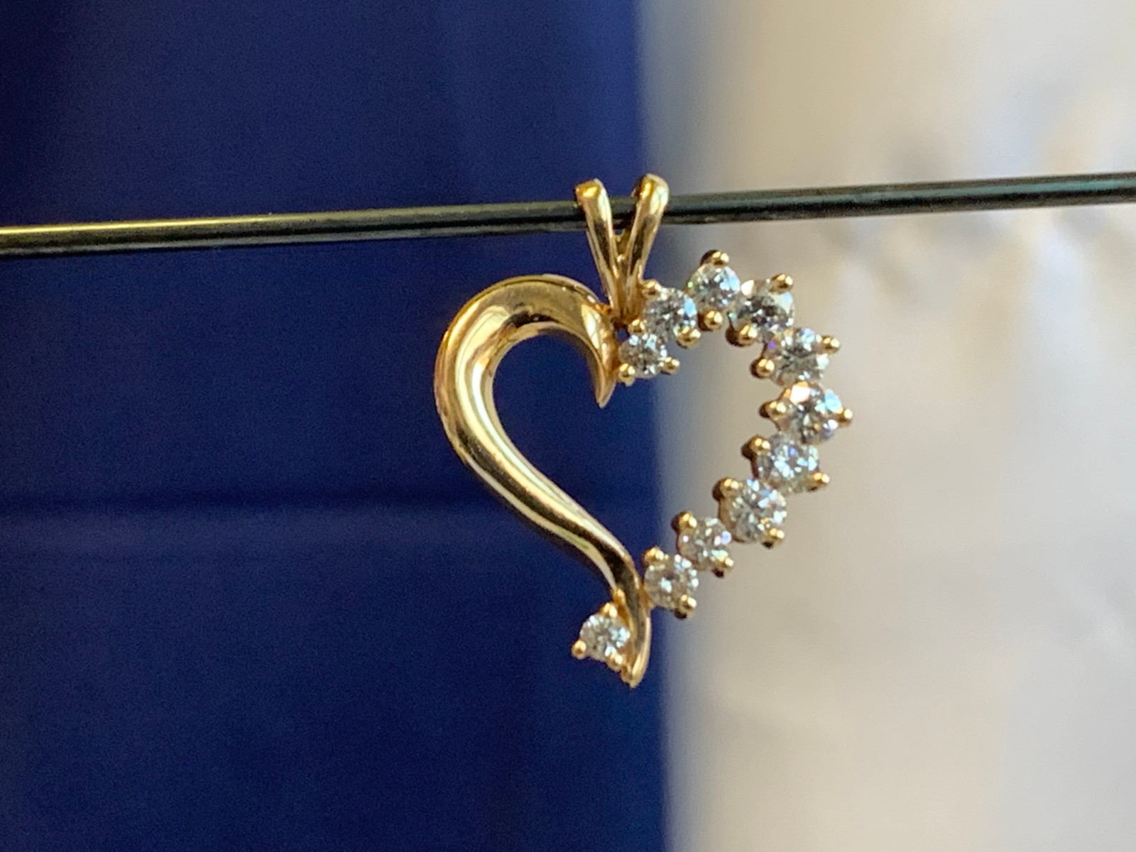 10K Yellow Gold Heart Pendant 1.87g Fine Jewelry Cubic Zirconia Charm *READ*