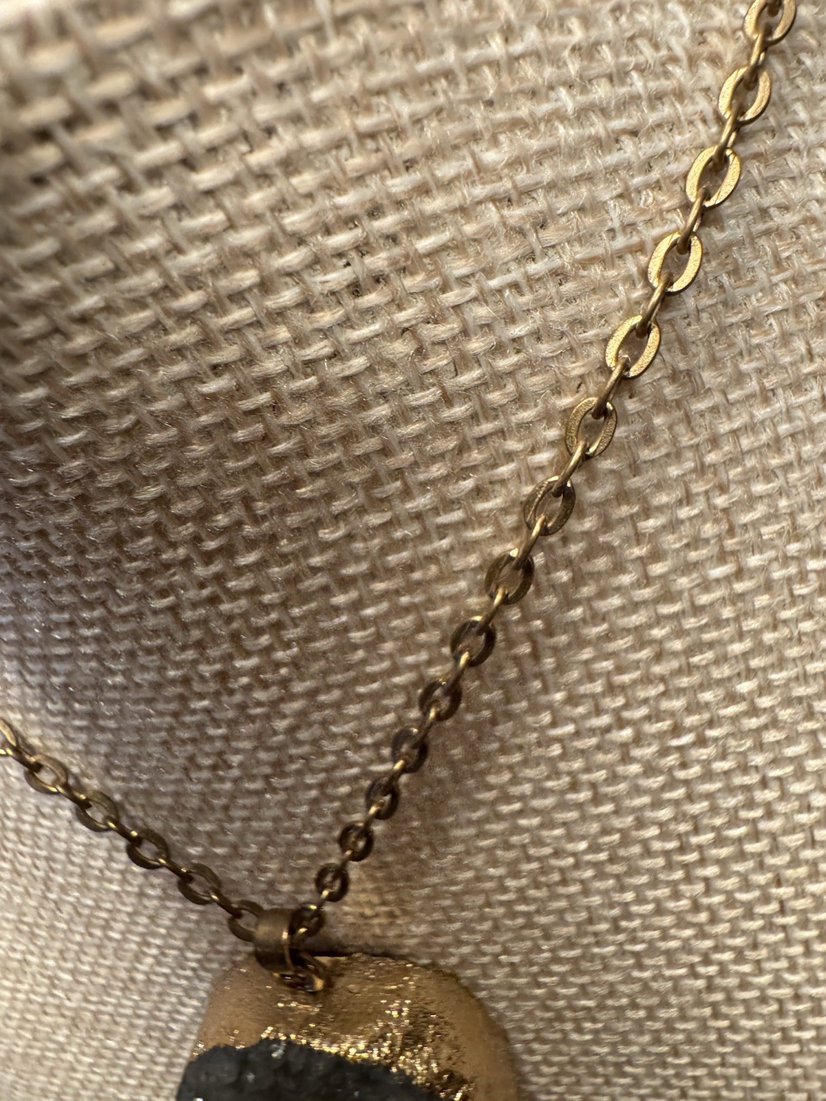 Retro Gold Tone Gray Druzy-Style Pendant Tassel Cable Necklace 18in