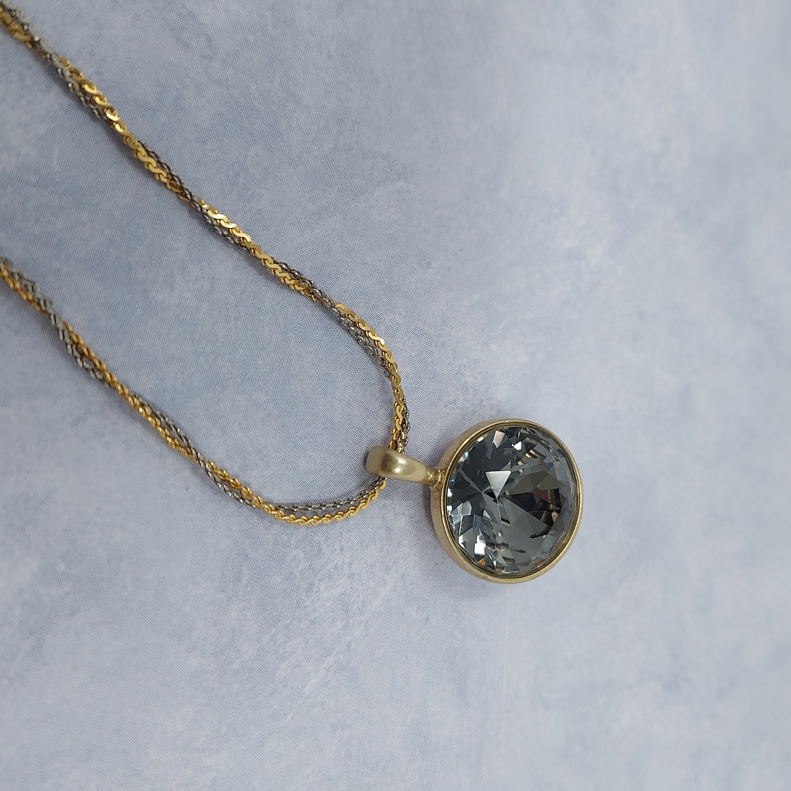 Bezel Set Solitaire 16mm Crystal Necklace Smoky Color Gold Tone Chain 18″
