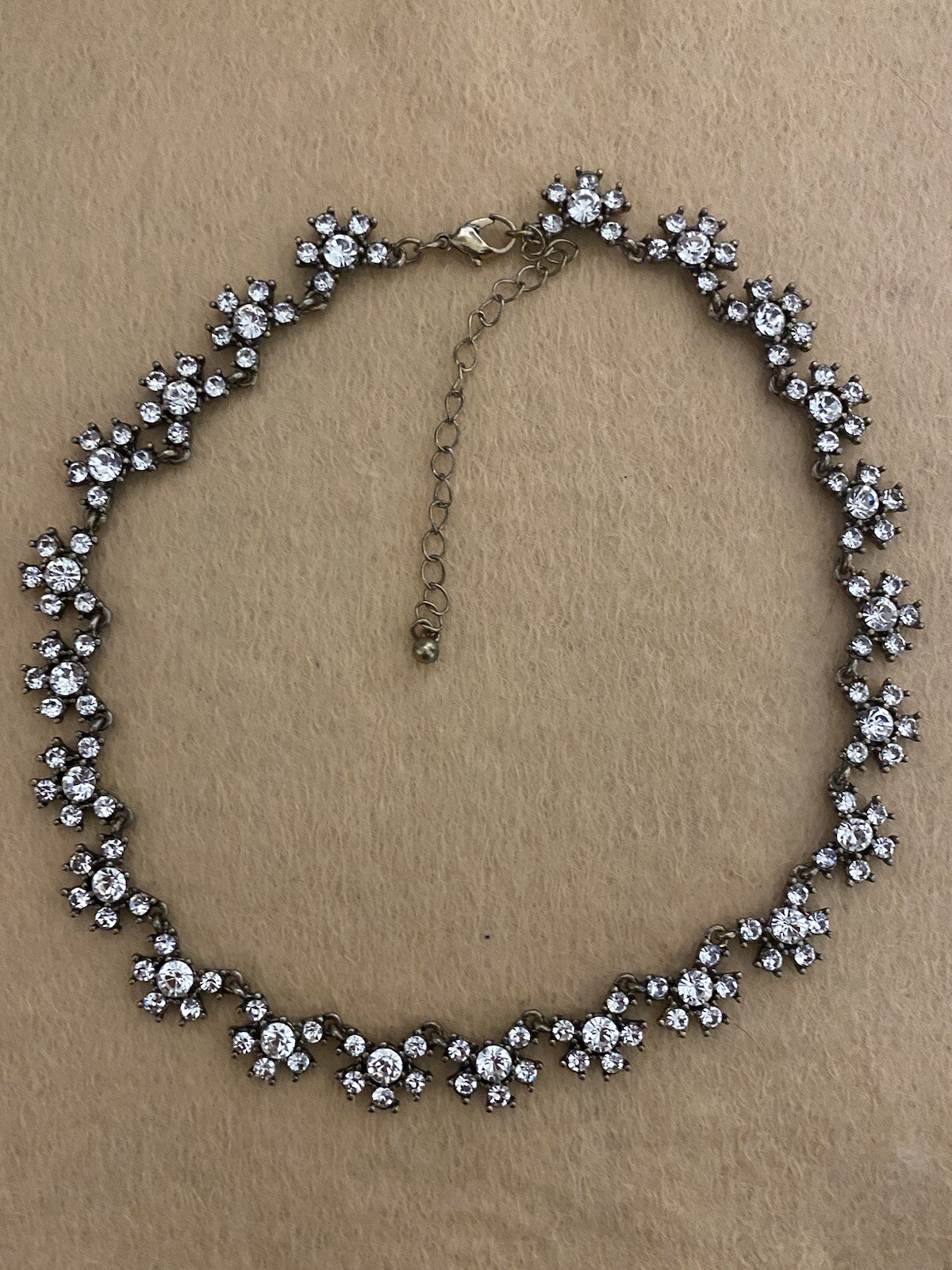 White/colorless Rhinestone 14” Articulating Choker Necklace. 3” Extender