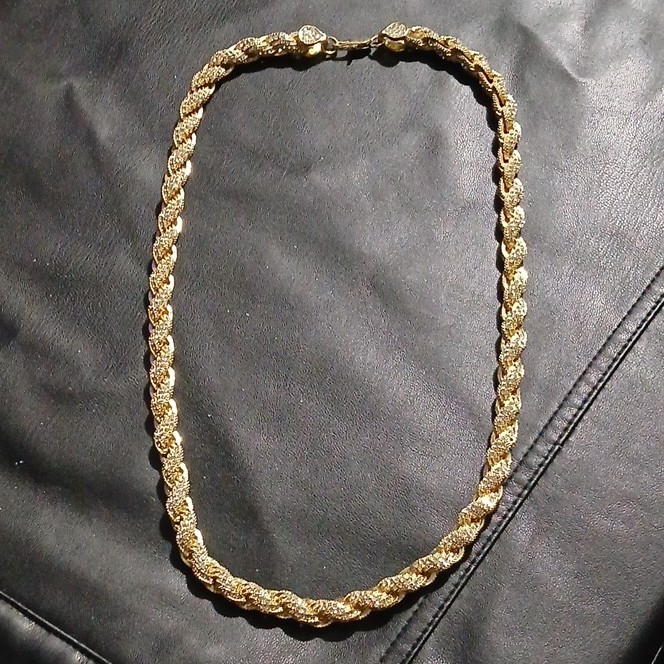 Golden twisted rope icee chain