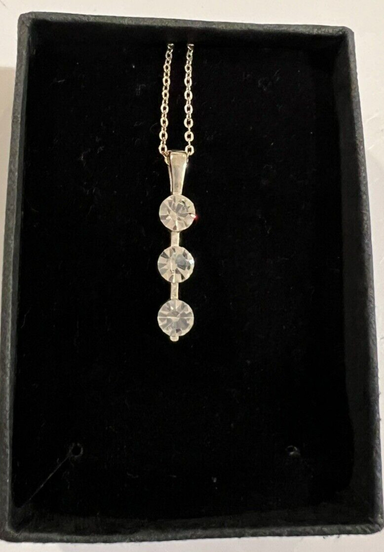Elegant 3-Stone Diamond-Inspired Pendant Necklace – Gold-Tone 18 in Chain