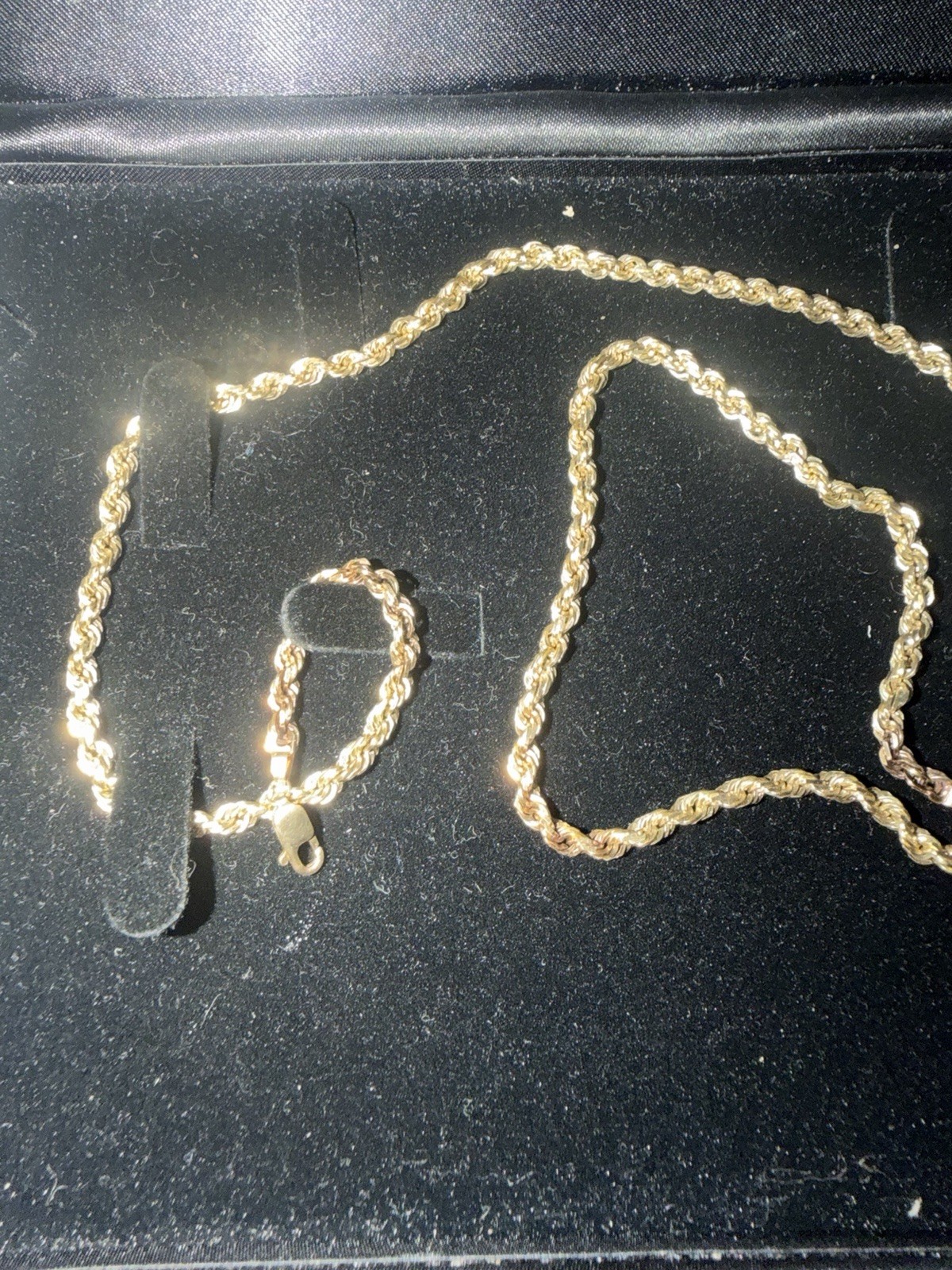 10k solid yellow gold 22” rope chain necklace with lobster clasp.