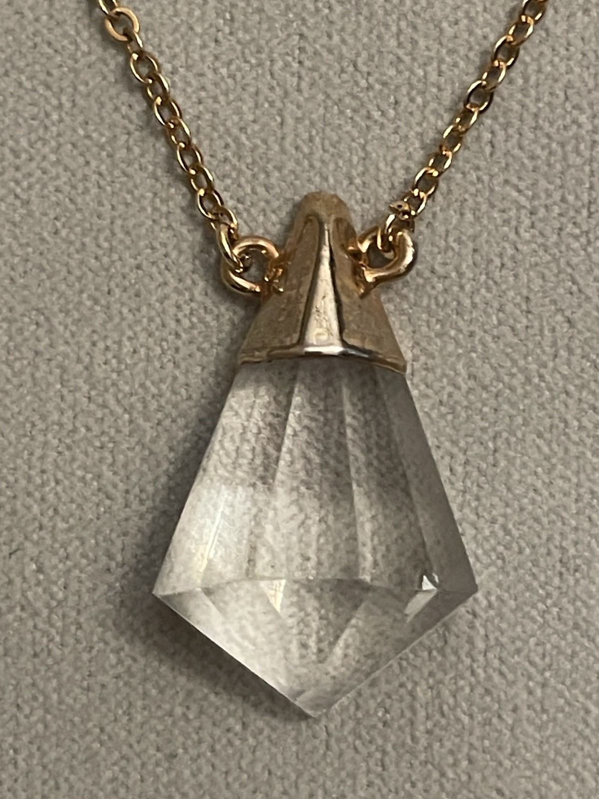 Rebecca Accessories Whimsical Beauty Crystal Quartz Pendant 18″ Gold-tone Chain
