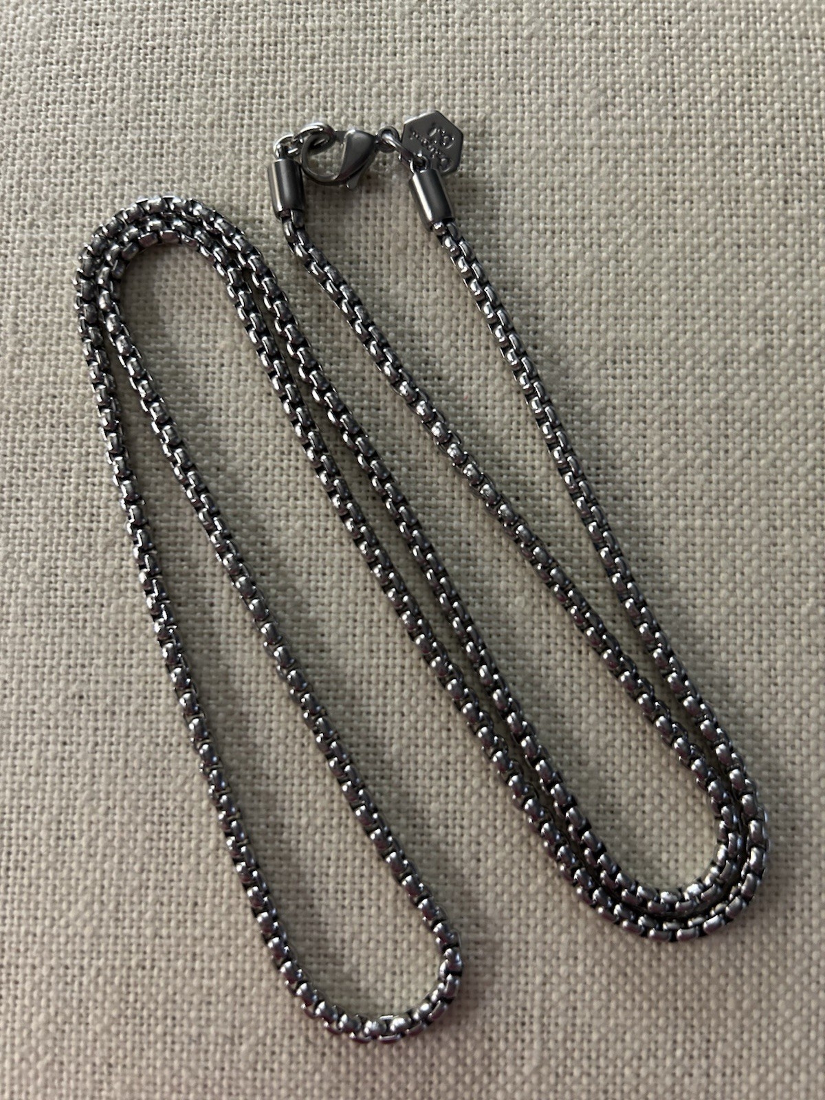 Authentic Origami Owl “HTF” Silver 26″ 3MM Cube Chain “New in Package”
