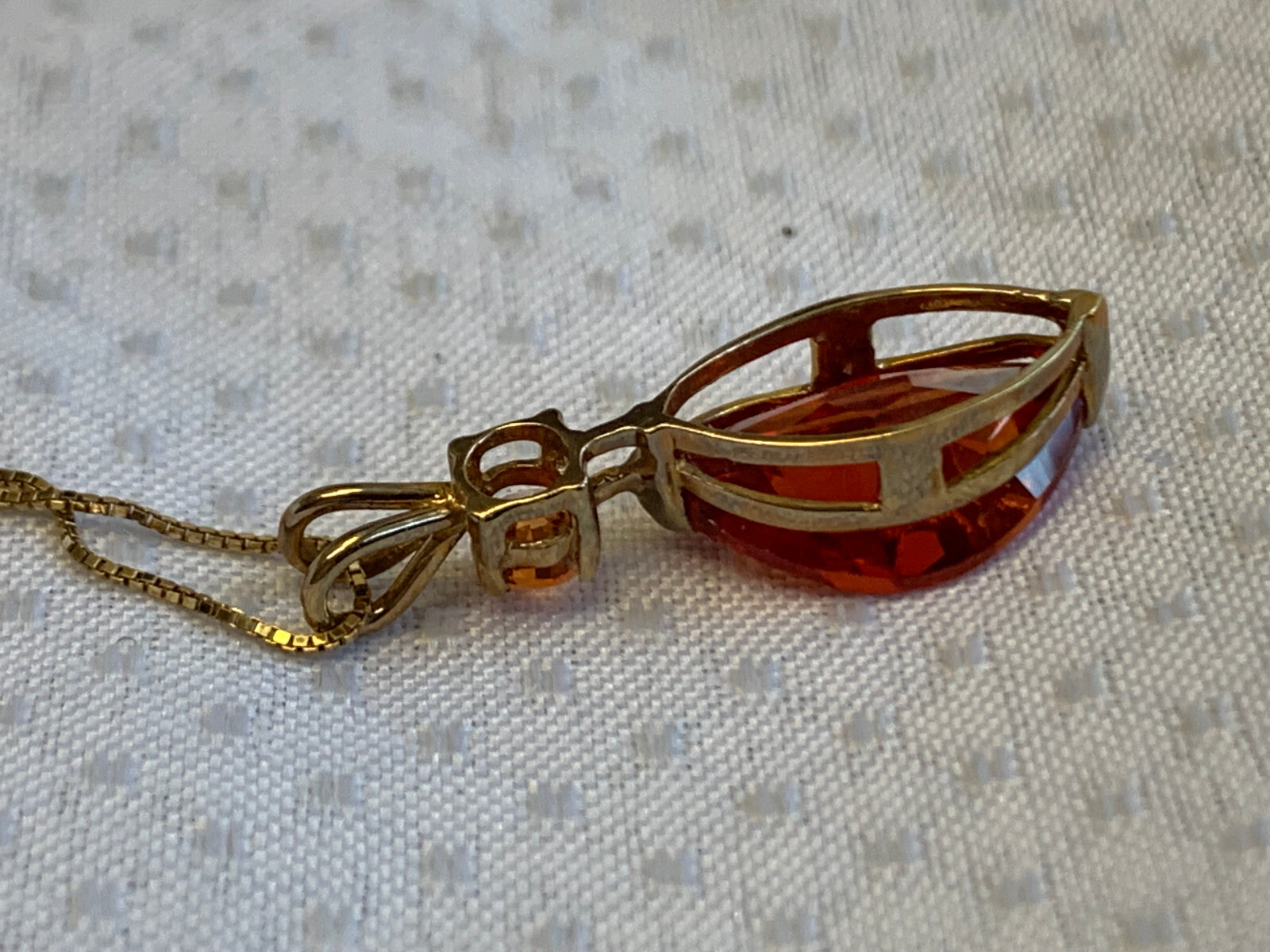 10K Yellow Gold Necklace 2.7g Jewelry 18″ Box Chain Curved Orange Stone *READ*