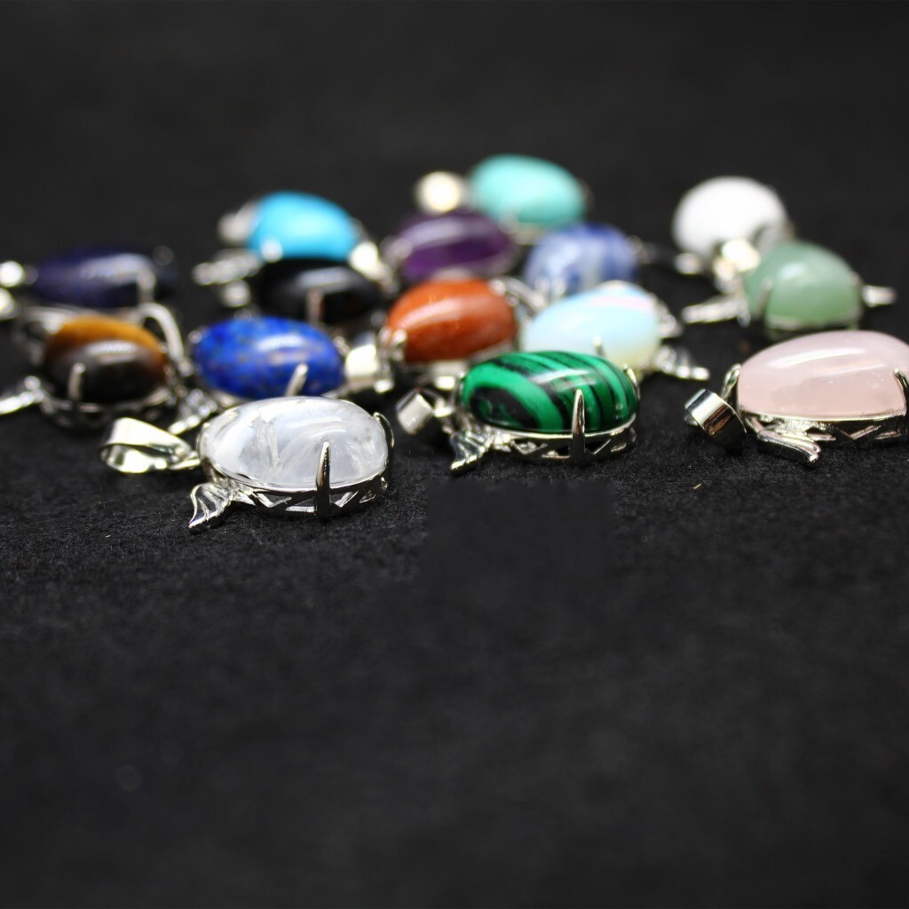 25*24mm Natural Stone Crystal Gemstone Angel Wing Pendant Unisex Adult Jewelry