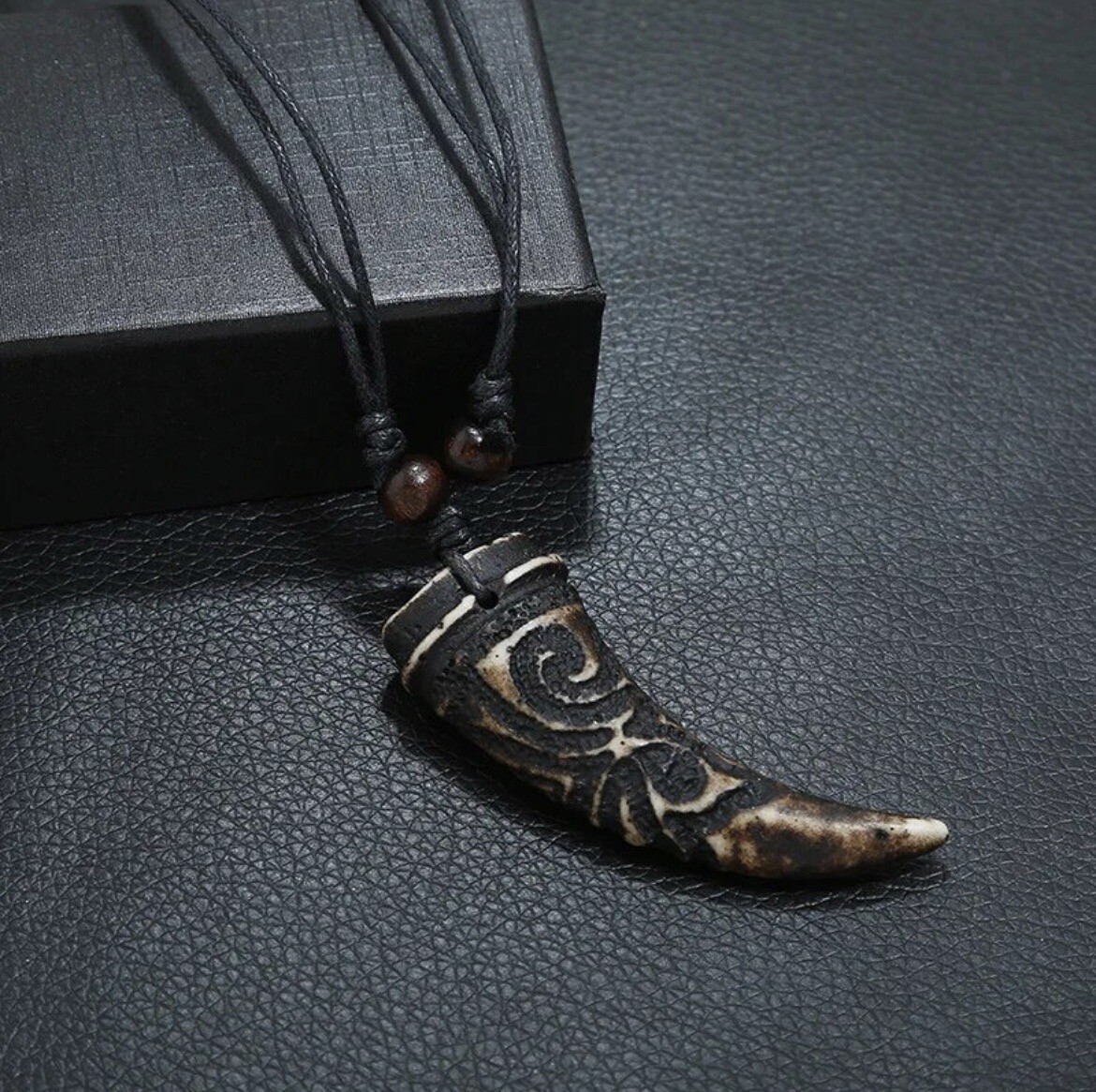 Men’s Fashion Jewelry Vintage Brown Wolf Fang Rope Pendant Necklace 524