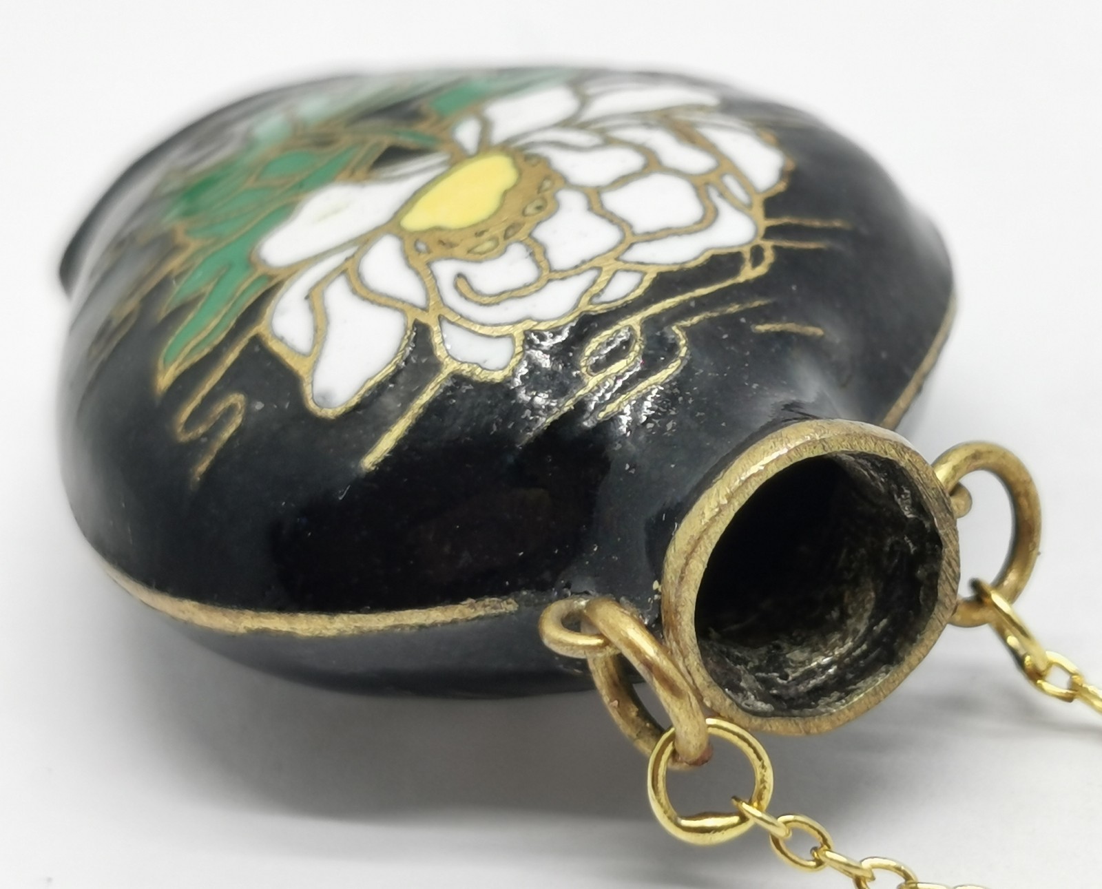 Vtg 1980s Chinese Black Enamel Flower Filigree Vase Urn Pendant Necklace Chain