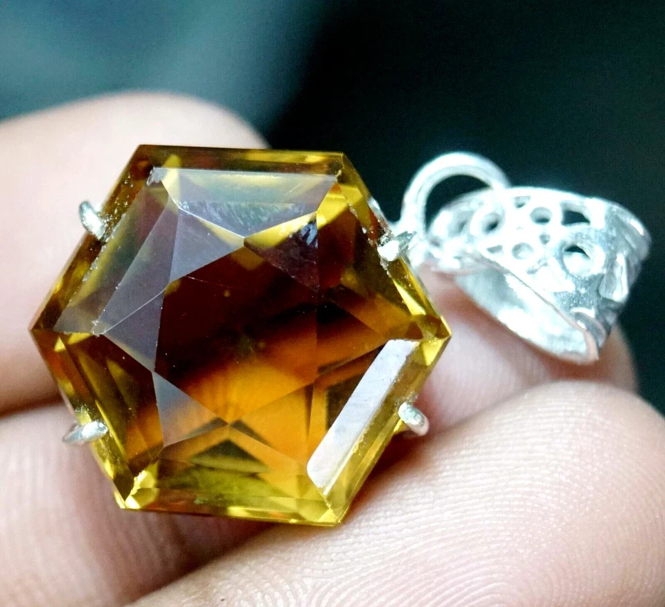 Natural Alexandrite Color Change Gemstone 925 Solid Silver Pendant 73.25 Ct AAA+
