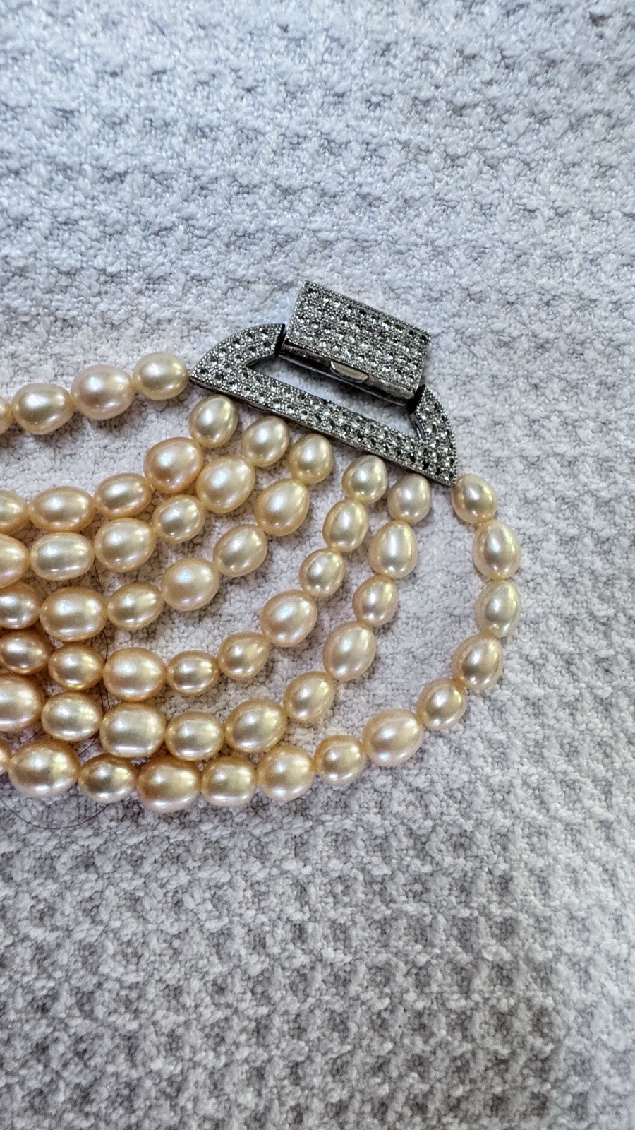 High-quality multi-strand freshwater pearls (6–7mm) with natural iridescent lust
