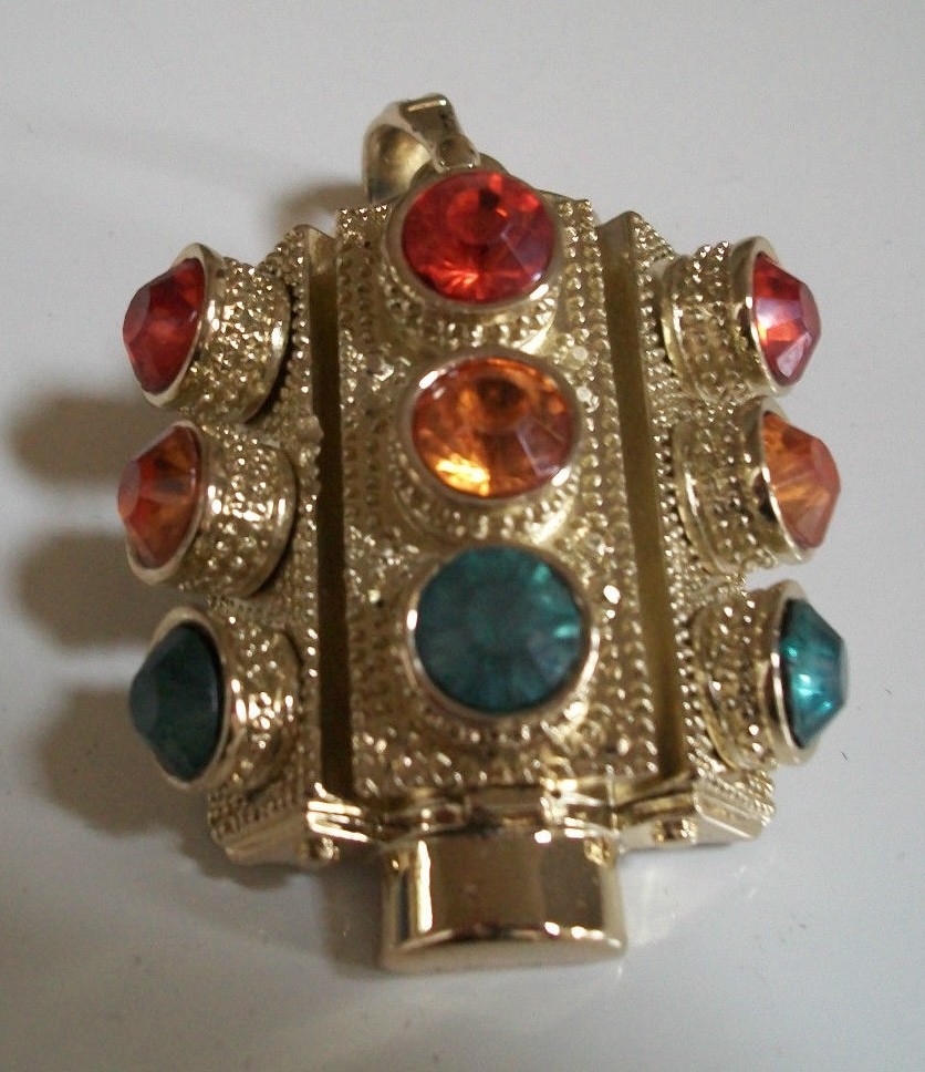 Men’s Hip Hop Fashion Dressy Casual Gold Finish TRAFFIC SIGNAL LIGHT Pendant