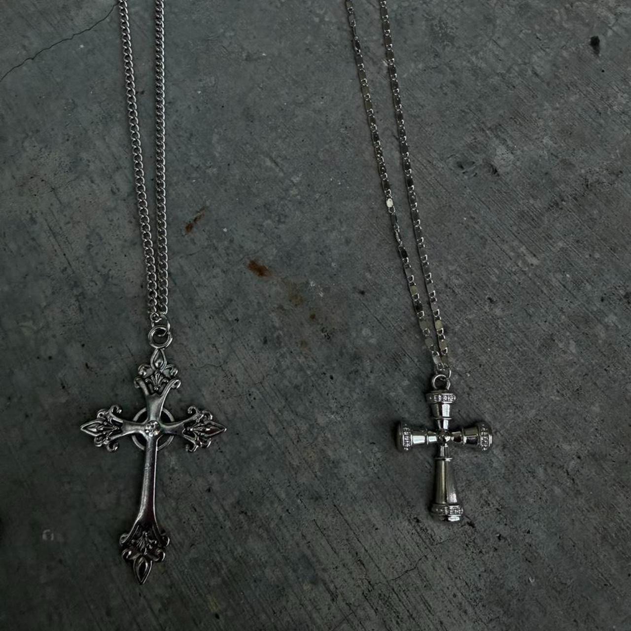 Hip-hop pearl cross pendant necklace with a metallic-finish chain. 4pc
