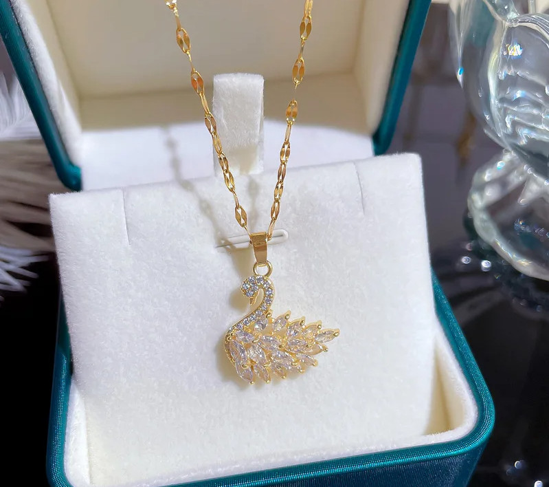 Gold Chain Crystal Swan Pendant Necklace – Beautiful, Sparkle, Great Gift