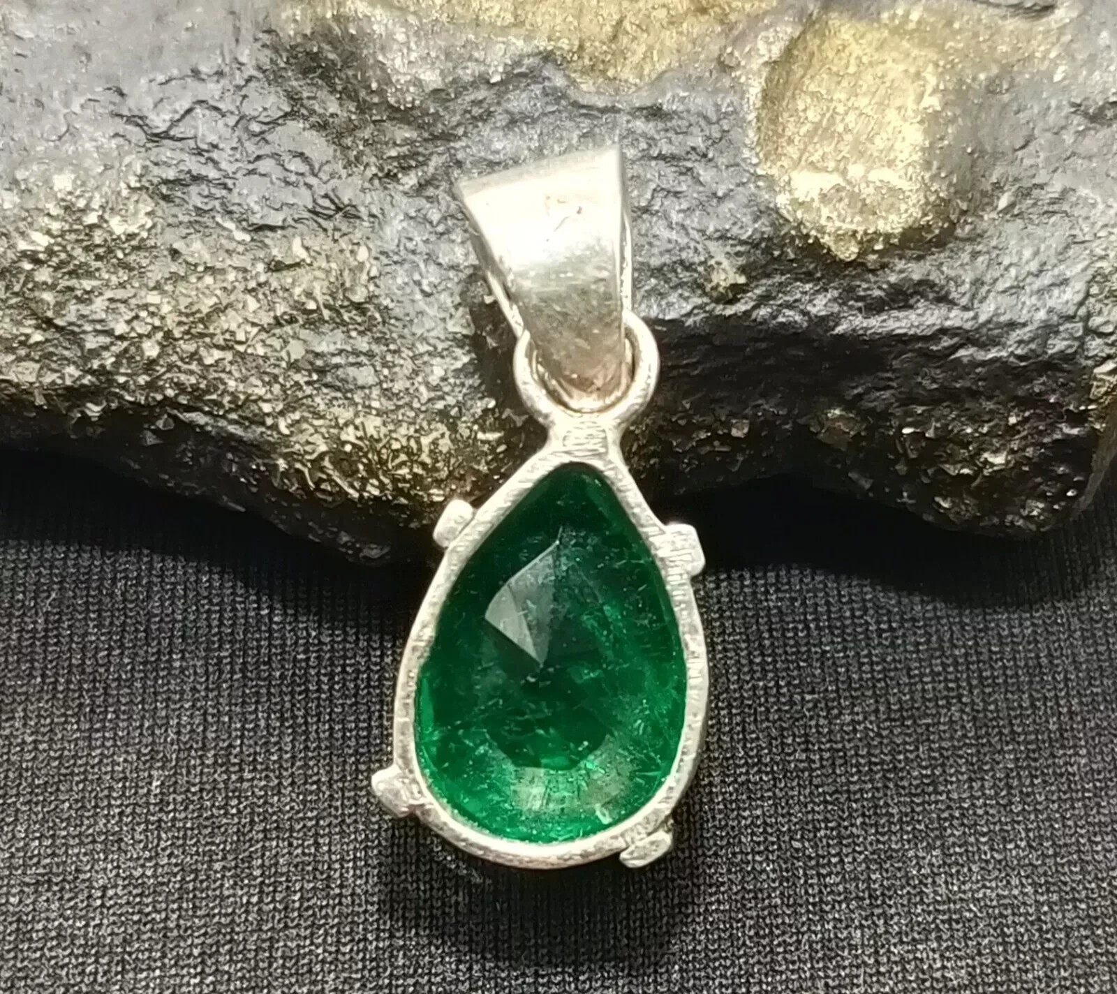 Certified 23.60 Ct Natural Emerald 925 Solid Silver Pear Cut Pendant Gemstone