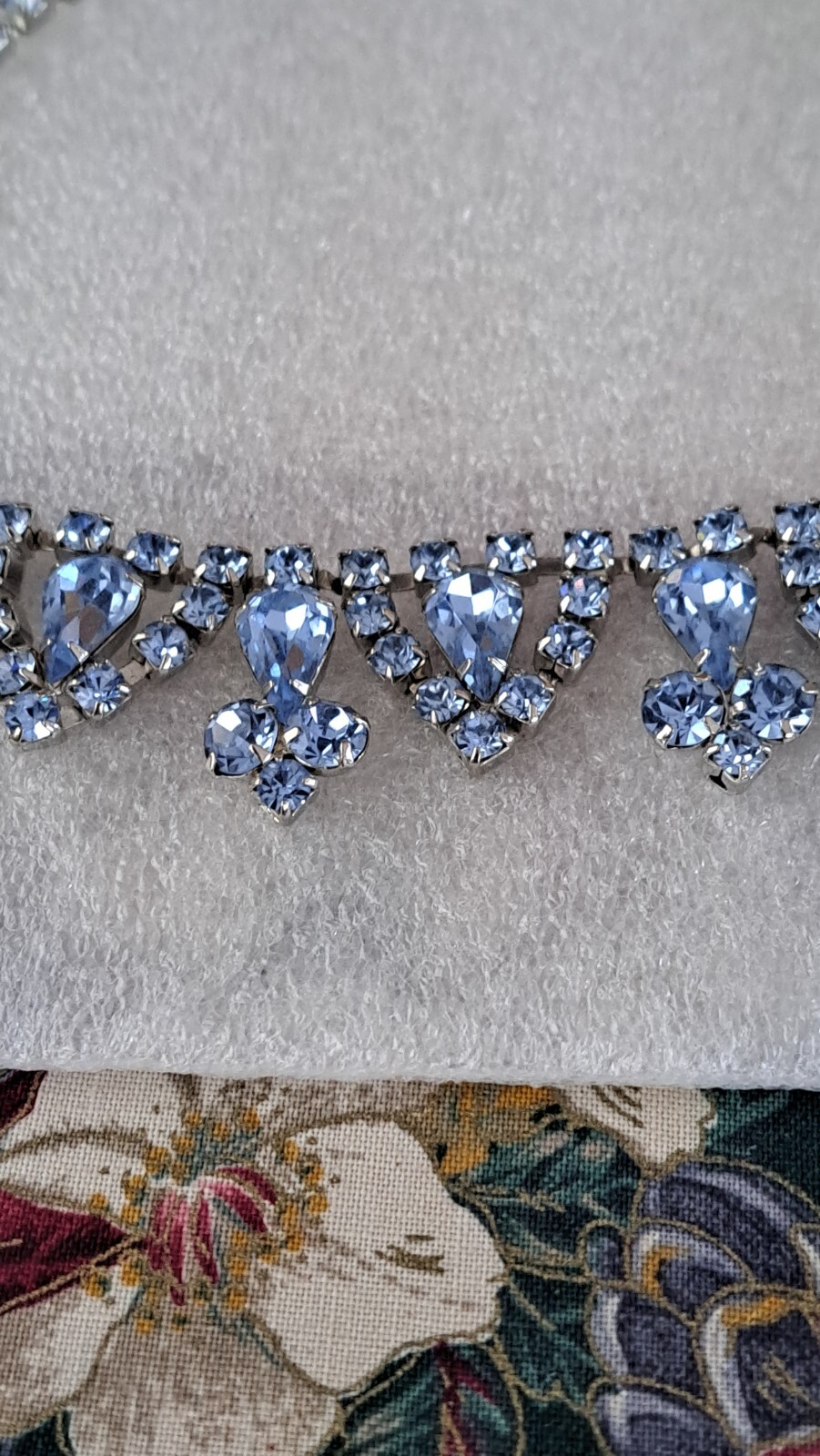 Weiss Vintage Icy Blue Rhinestone Design Necklace Ornate Design