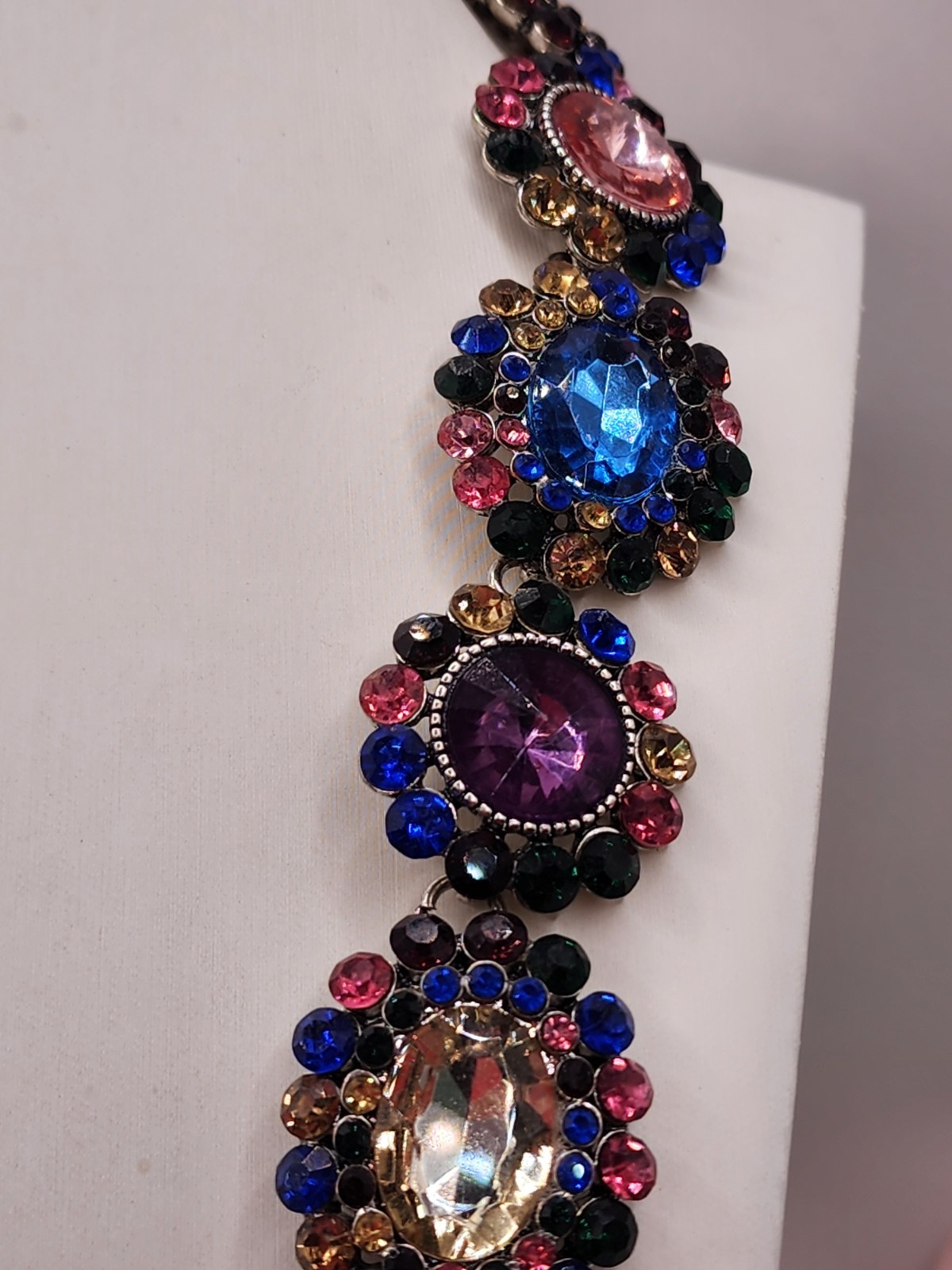 Eye Candy Los Angeles Juliet necklace. FLAWLESS