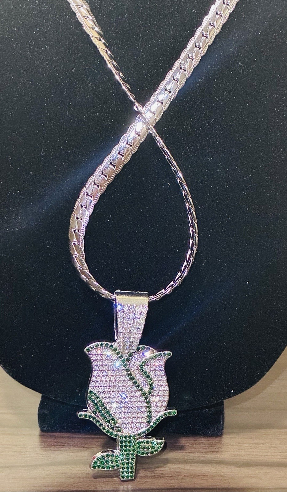 30 inch 7 mm snake chain with CZ rose pendant