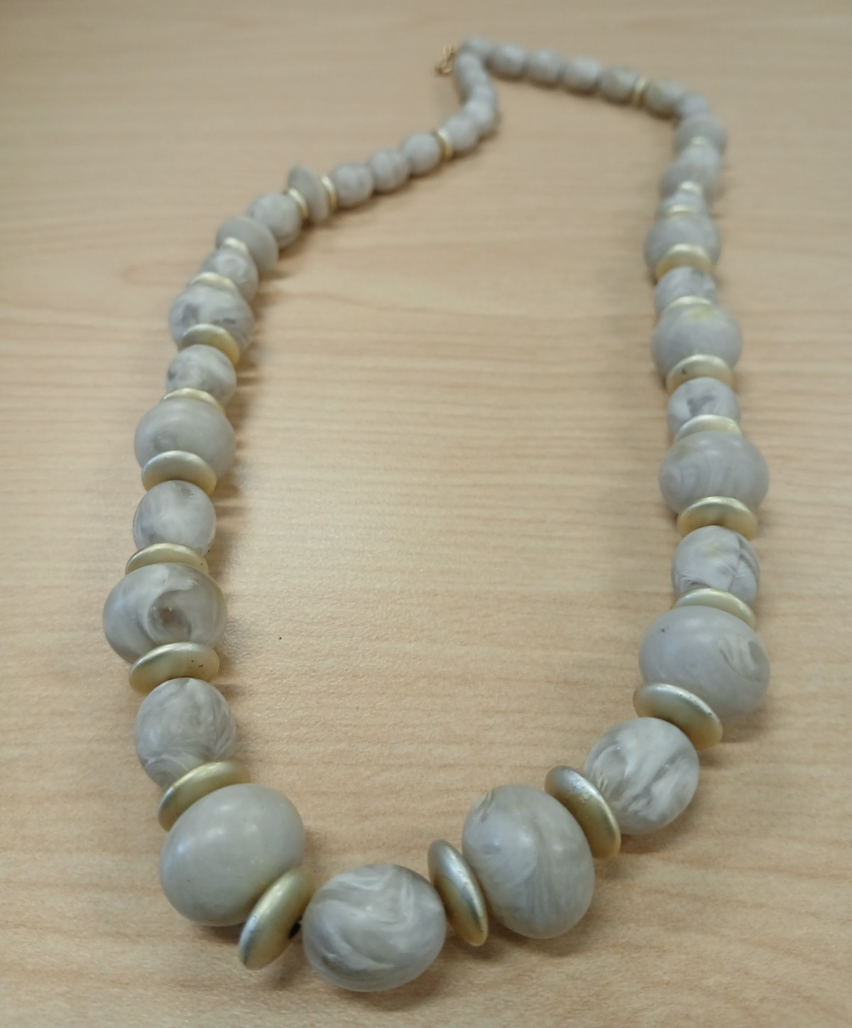 Gray Plastic Beaded Necklace Ball/Bead Chain Gold-Tone Spacer Discs