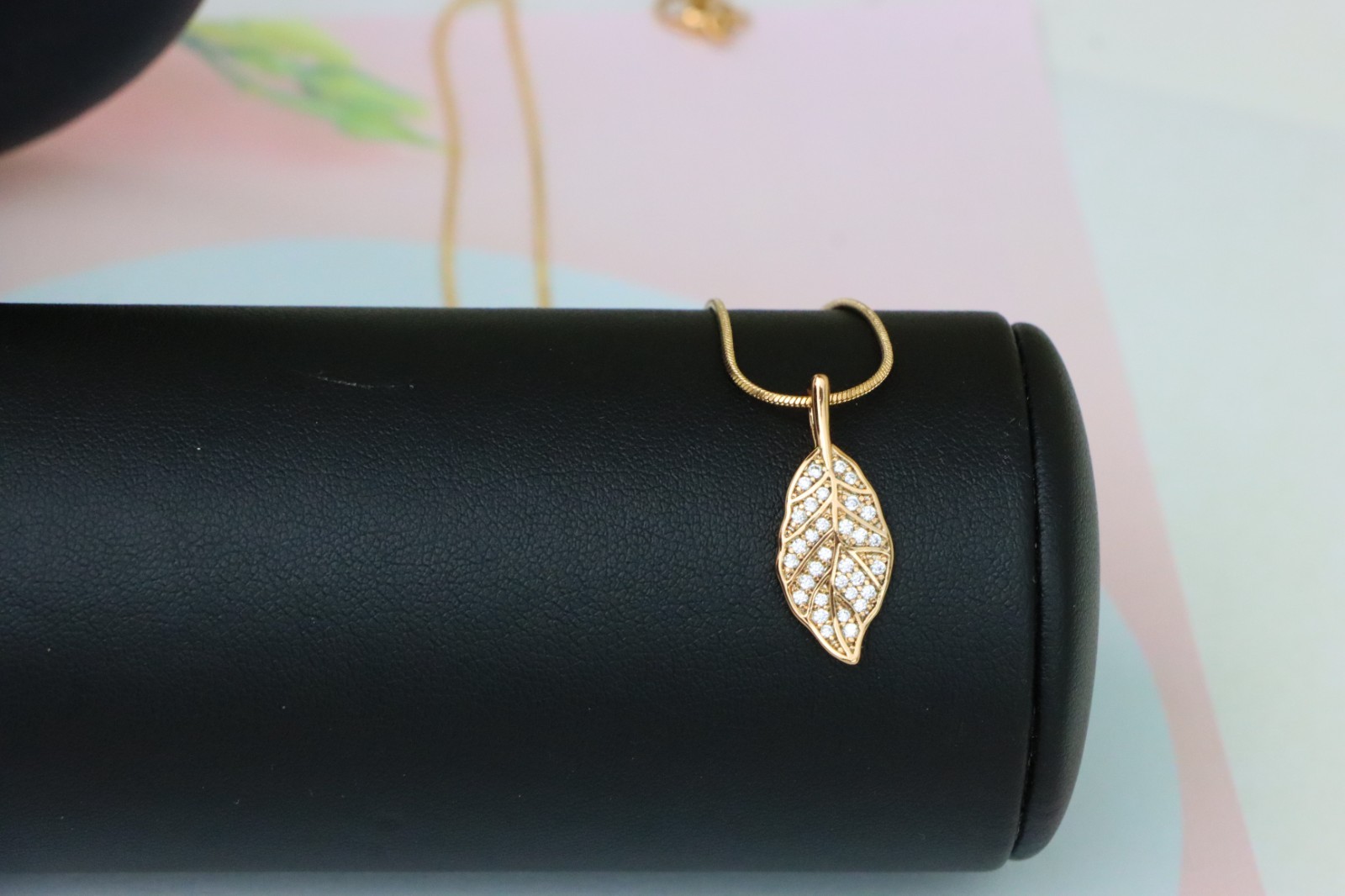 Elegant Leaf Design Rose Gold Pendant with Sparkling White Stones, XPPT1868
