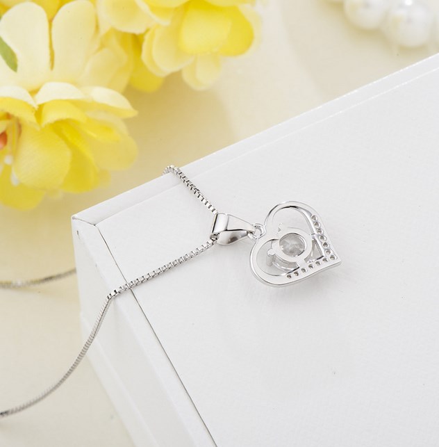 925 Sterling Silver Love Heart Cubic Zirconia CZ Pendant Necklace 18″ Gift Box