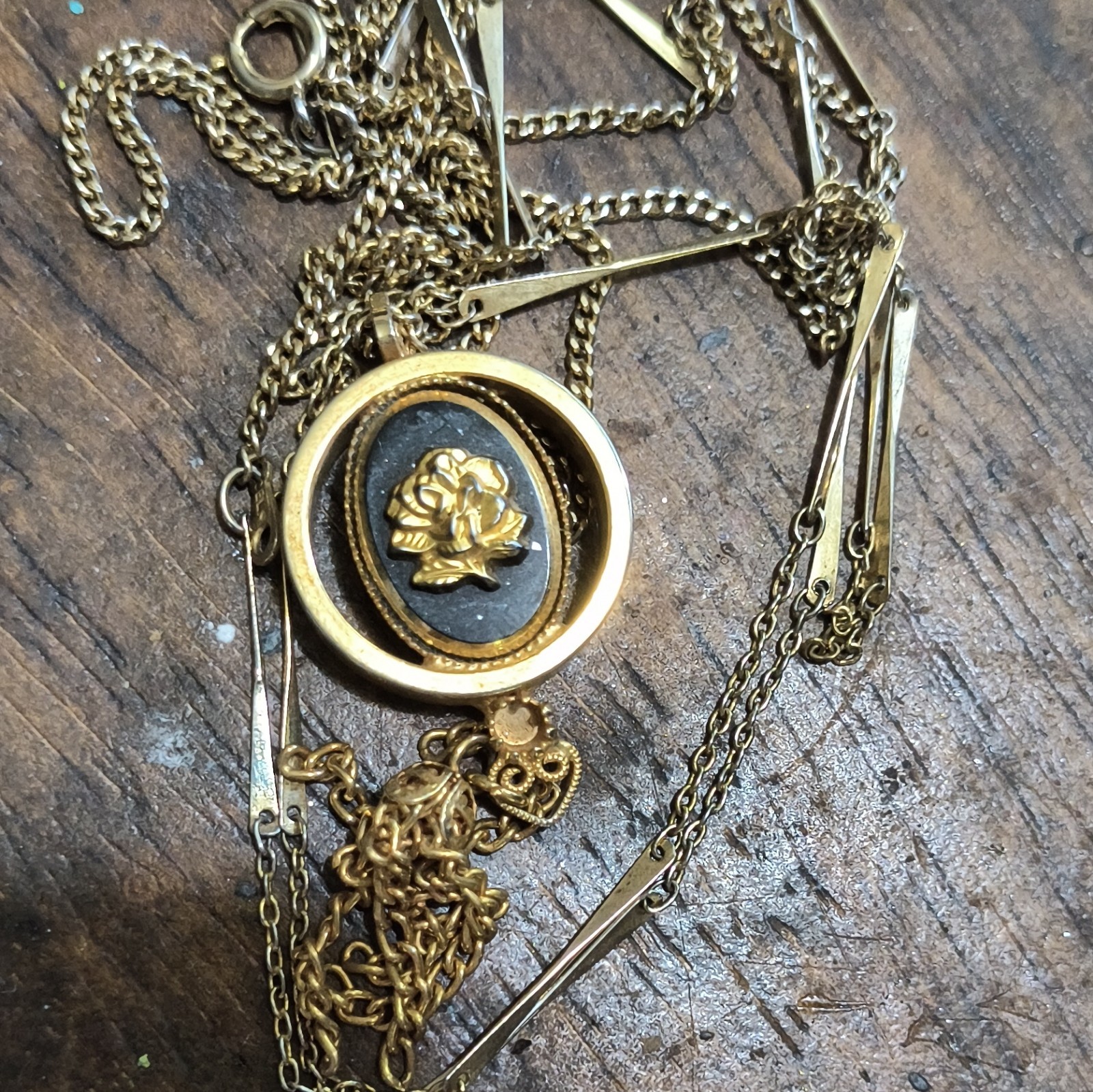 Gold Tone Metal Chain Necklace Round Rose Pendant w/ Tassel, Black Accent
