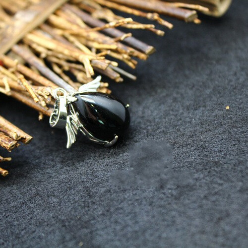 25*24mm Natural Stone Crystal Gemstone Angel Wing Pendant Unisex Adult Jewelry