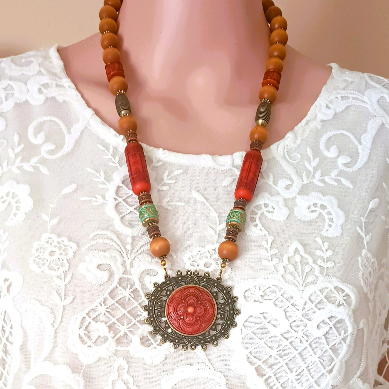 Lady Remington Vintage Necklace 26” Boho Carved Resin & Metal Jewelry