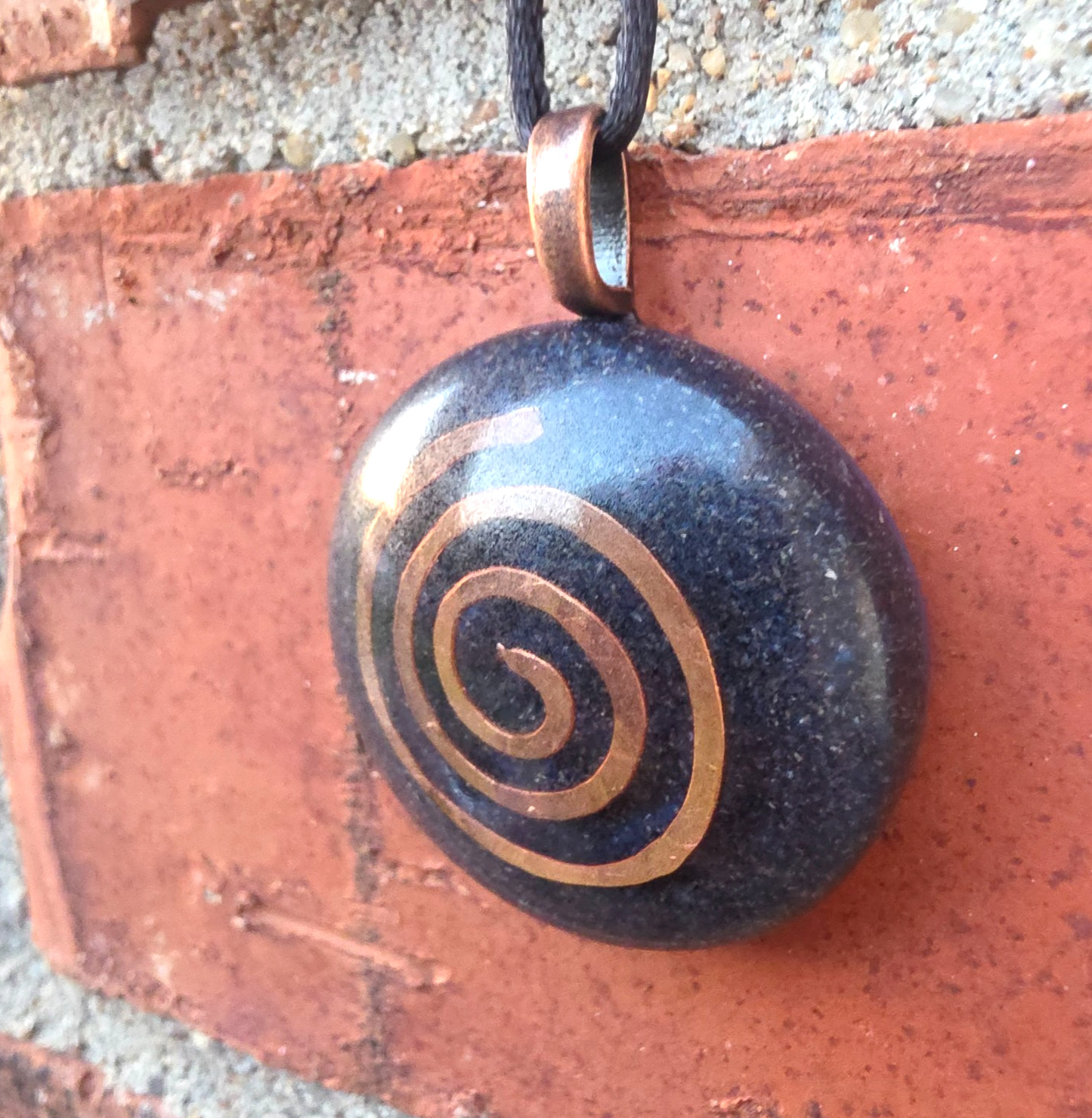 Orgonite Orgone Copper Spiral Crystal Positive Energy Pendant Necklace Spiritual