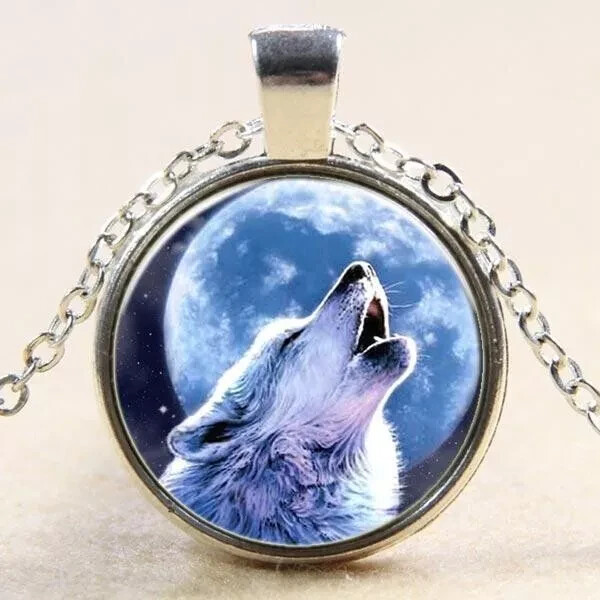 Beautiful! Howling Wolf Pendant & 17″ Necklace! FREE SHIPPING IN THE USA!