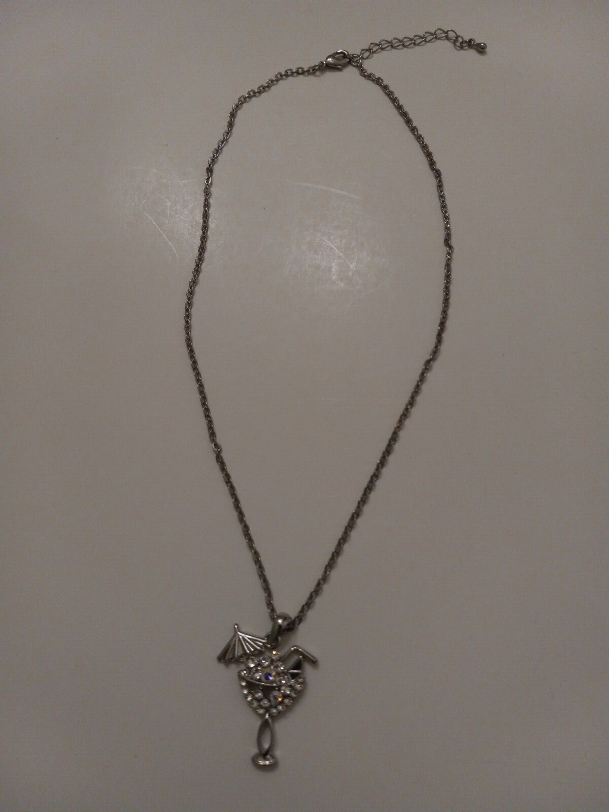 BEACH FASHION MARGARITA COCKTAIL DRINK WHITE CRYSTAL PENDANT NECKLACE SILVERTONE