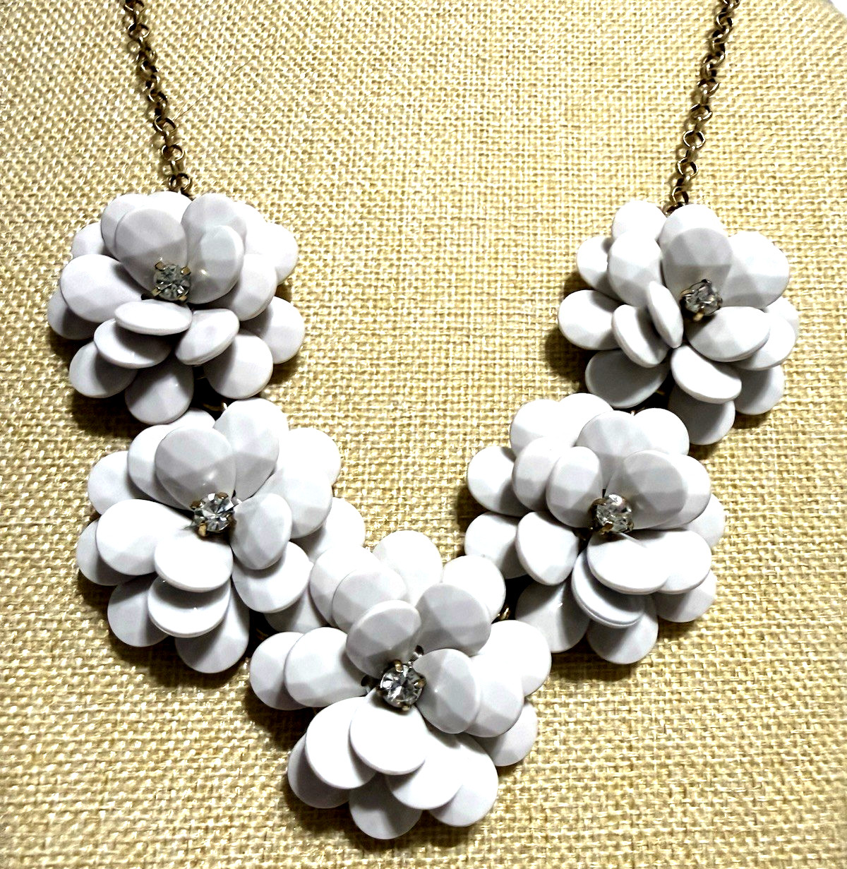 J. Crew 18″ Cream Cluster Flower Statement Necklace
