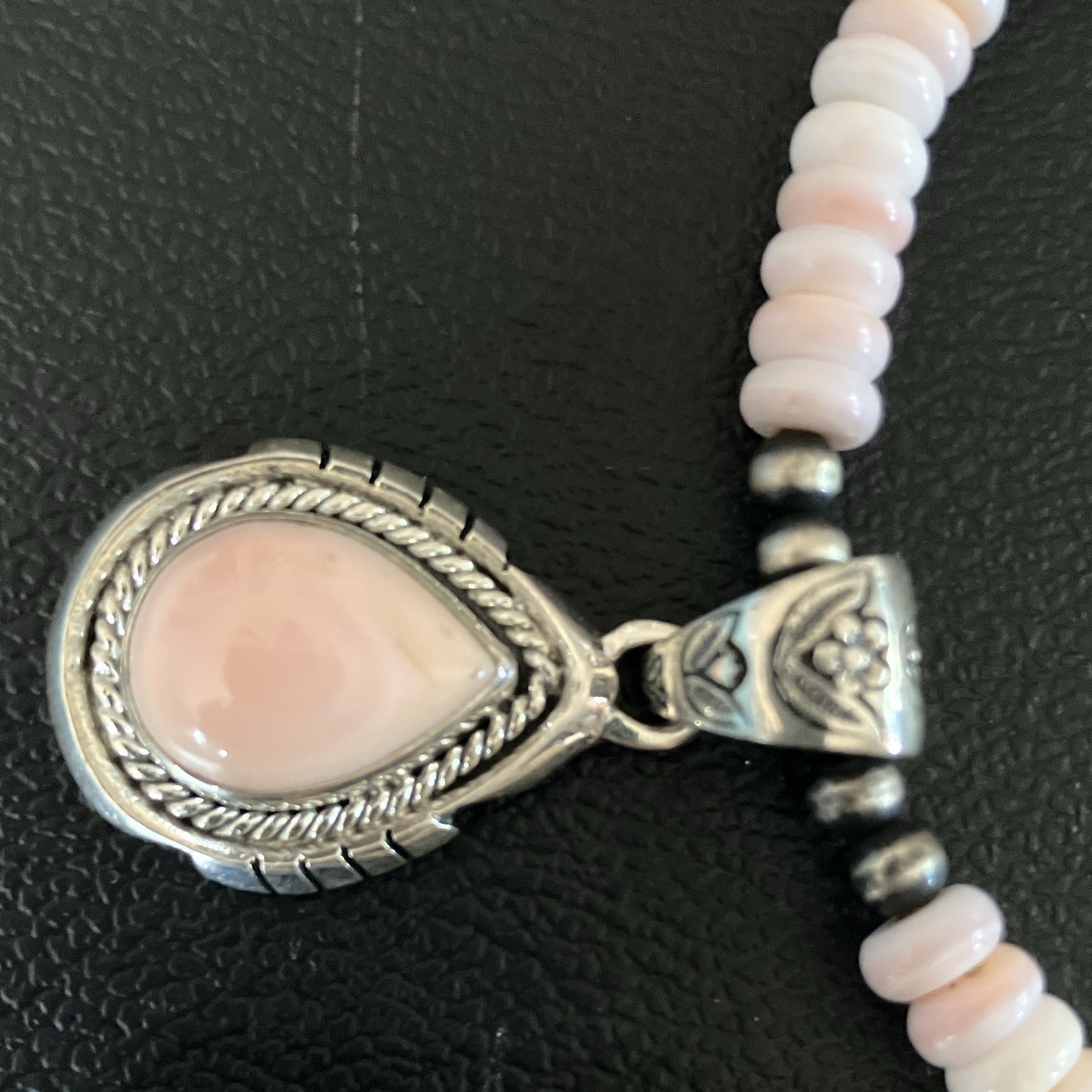 Pink Conch & Sterling Bead Stretch Choker Necklace & Teardrop Pink Conch Pndnt