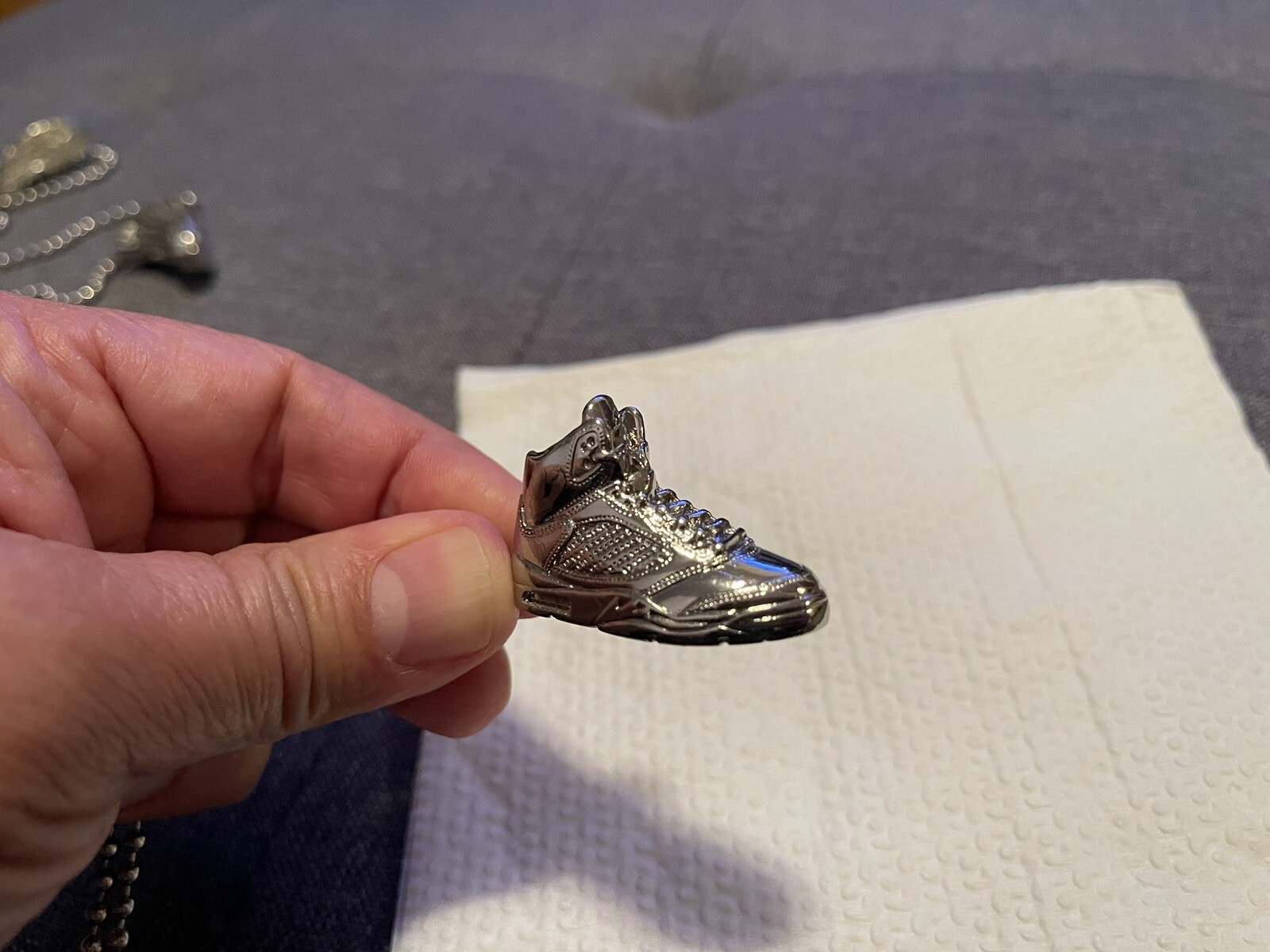 AUTHENTIC NIKE AIR JORDAN 5 necklace and pendant 1 11 3 Dunk SB Yeezy Force One
