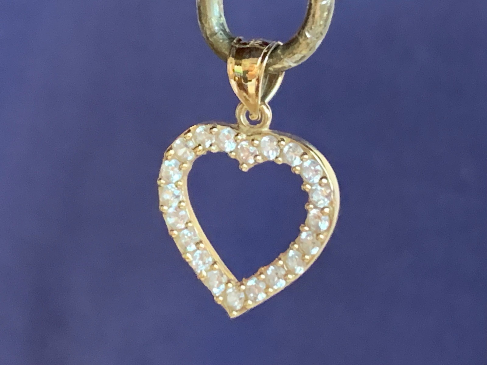 10K Yellow Gold Heart Pendant 1.44g Fine Jewelry Clear Color Stones Charm *READ*