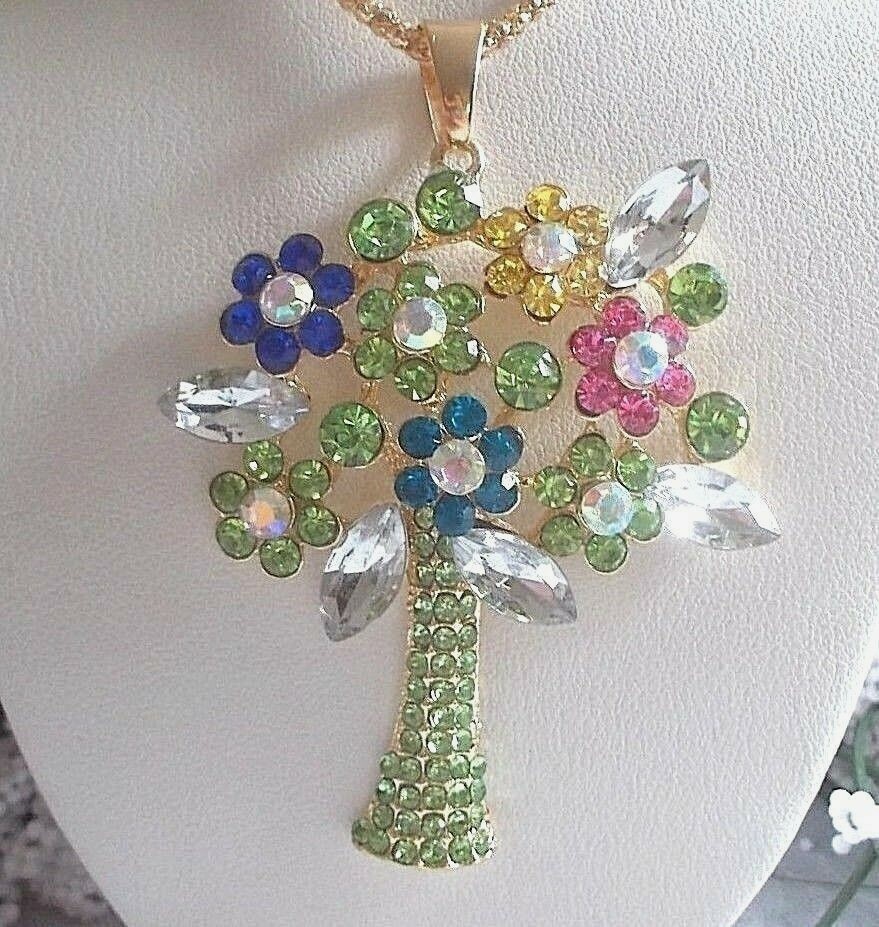 BETSEY JOHNSON LOVELY GREEN VASE WITH FLOWER BOUQUET PENDANT CHAIN NECKLACE
