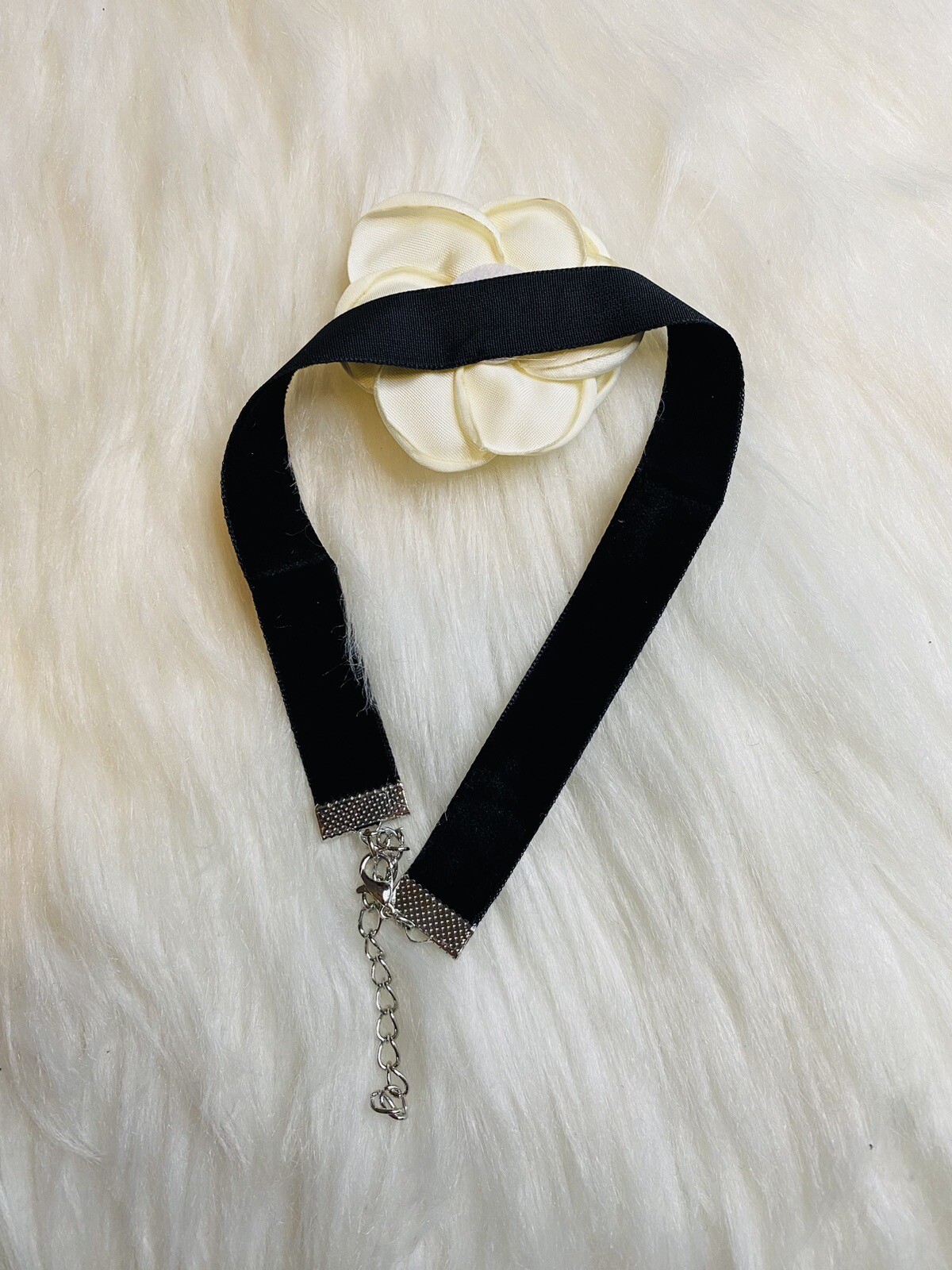 Ivory Camellia Flower Choker Necklace BlackVelvet Chain Women Jewelry New